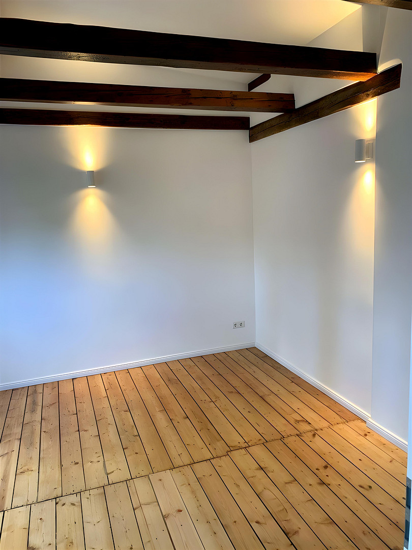 Exklusive 4-Zimmer-Dachgeschosswohnung für Studenten-WG – Frisch saniert | Neue Einbauküche – Walddörferstrasse 276, 22047 Hamburg(Wandsbek) – Vorschaubild 22
