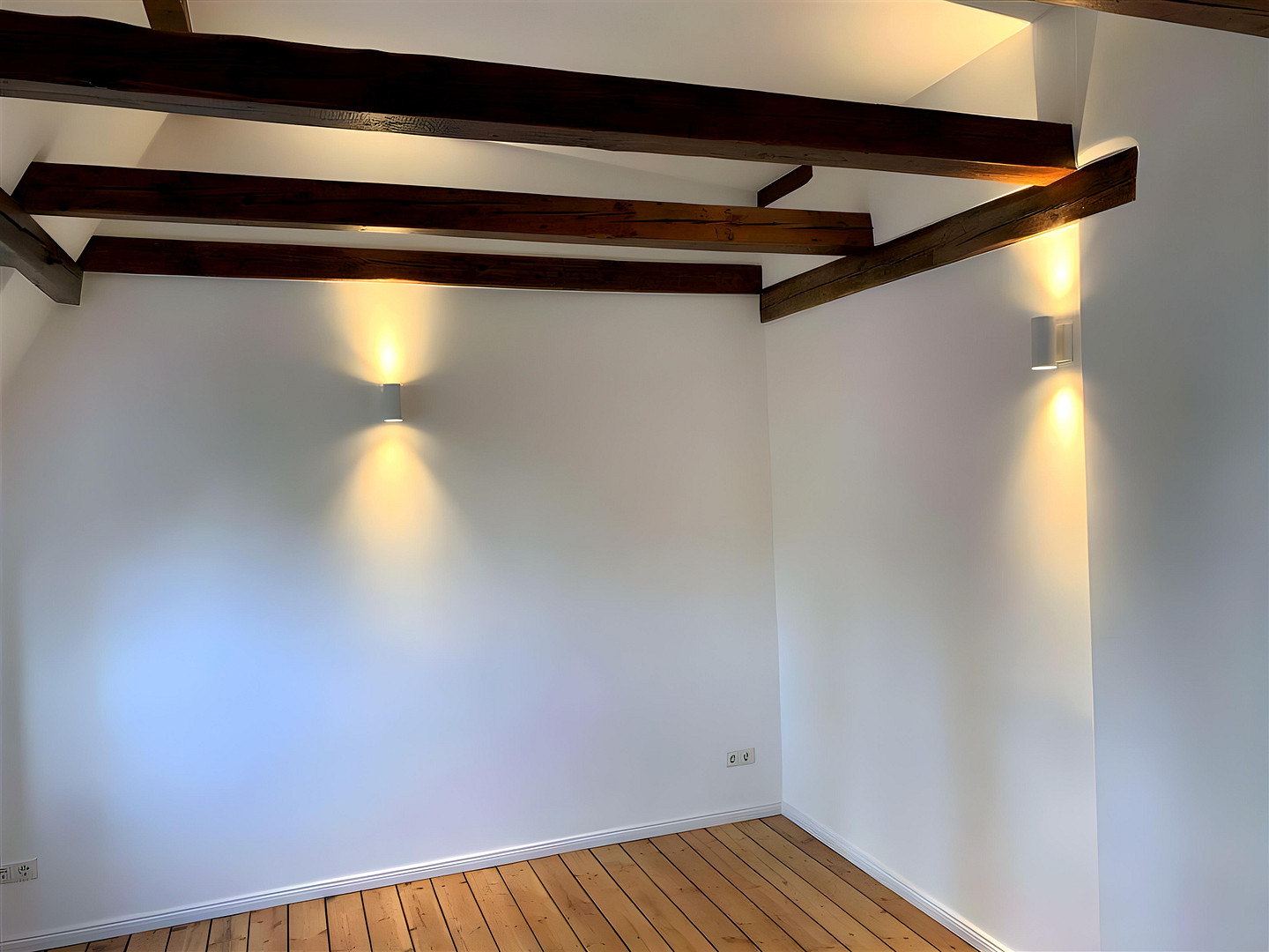 Exklusive 4-Zimmer-Dachgeschosswohnung für Studenten-WG – Frisch saniert | Neue Einbauküche – Walddörferstrasse 276, 22047 Hamburg(Wandsbek) – Vorschaubild 25