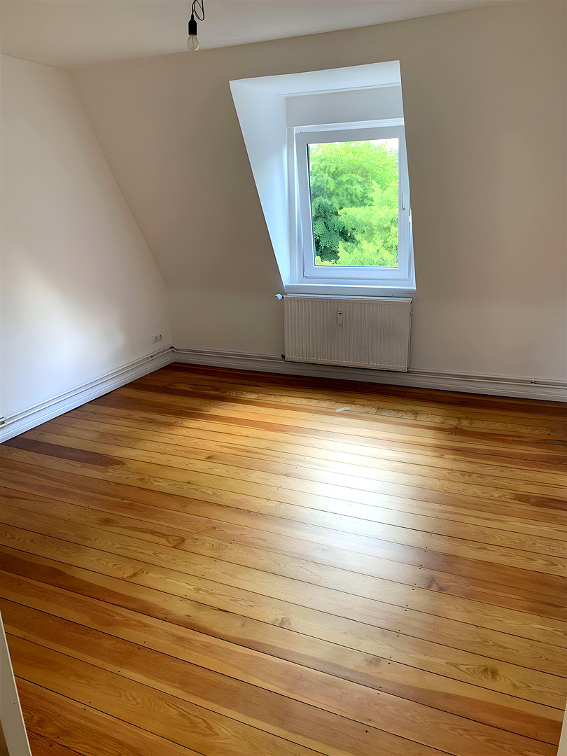 Exklusive 4-Zimmer-Dachgeschosswohnung für Studenten-WG – Frisch saniert | Neue Einbauküche – Walddörferstrasse 276, 22047 Hamburg(Wandsbek) – Vorschaubild 15