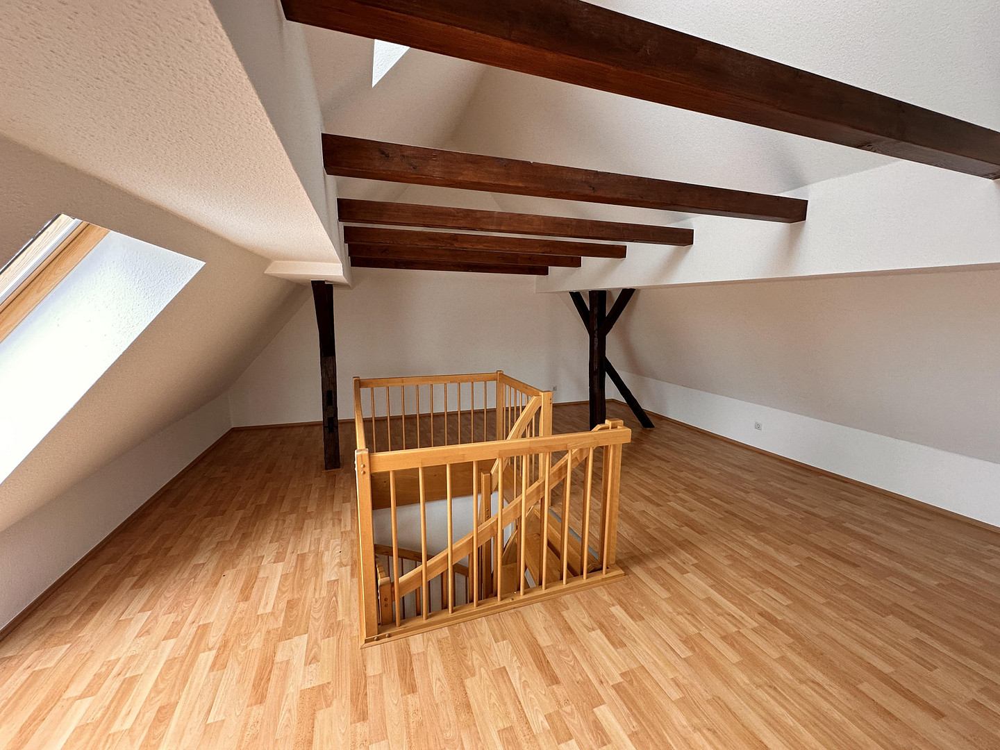 Charmante Dachgeschoss-/Maisonettewohnung mit besonderem Raumgefühl – Am Zehnt 9, 74889 Sinsheim-Hilsbach(Hilsbach) – Vorschaubild 11