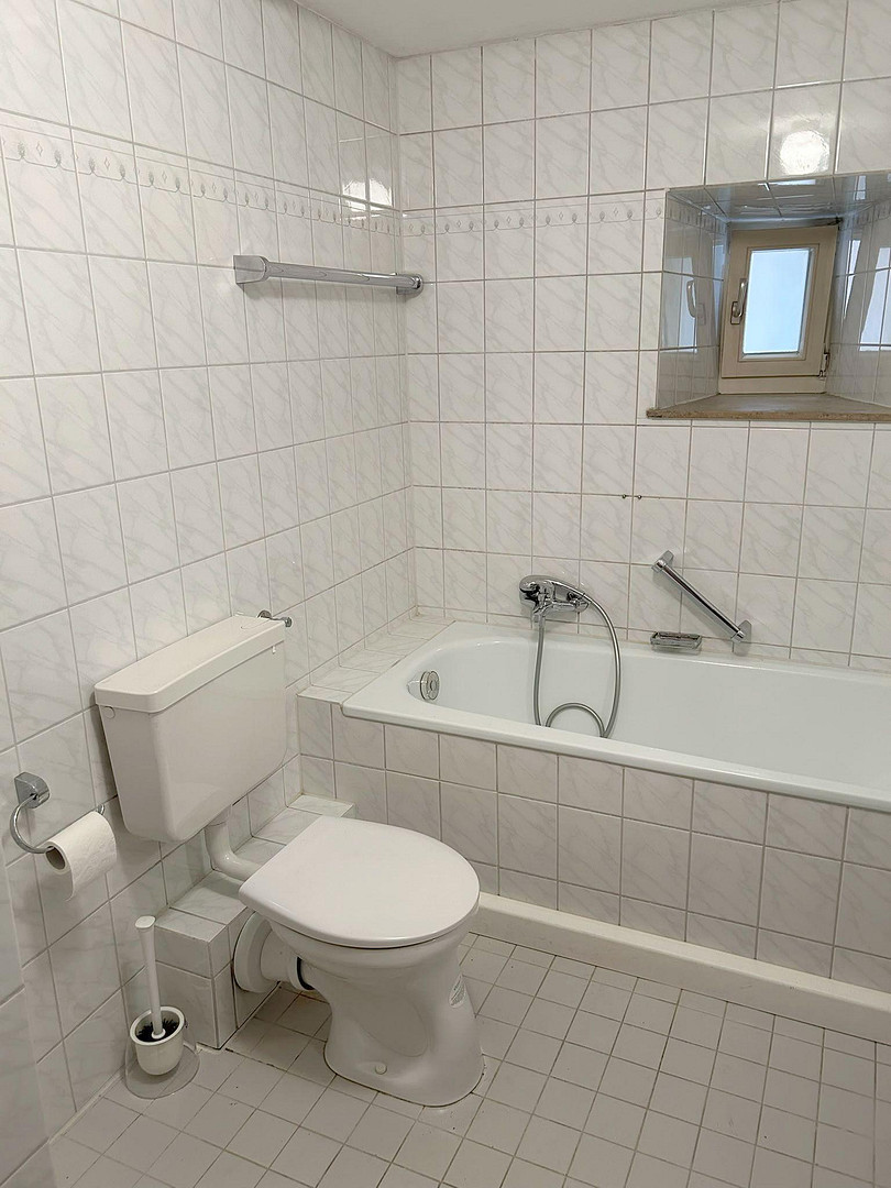 Helle 2,5  Zi-Whg in einem schönen Fachwerkhaus mit neuer EBK und AA (optional)  in Bad Wimpfen – Bad Wimpfen – Vorschaubild 12
