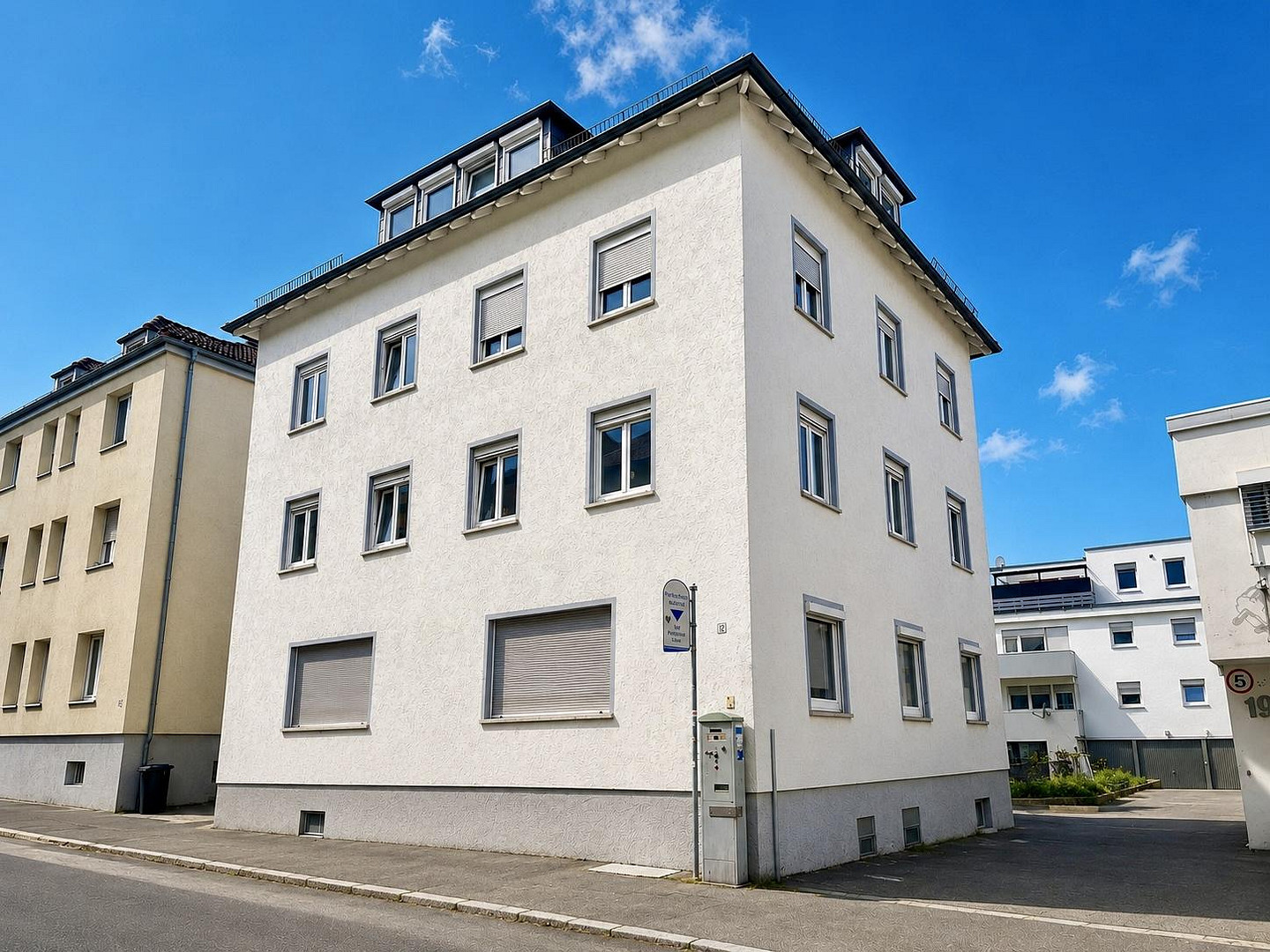 Modernes Wohnen nach Sanierung – 2-Zimmer-Wohnung mit neuer Einbauküche – Wartbergstraße 17, 74072 Heilbronn – Vorschaubild 5
