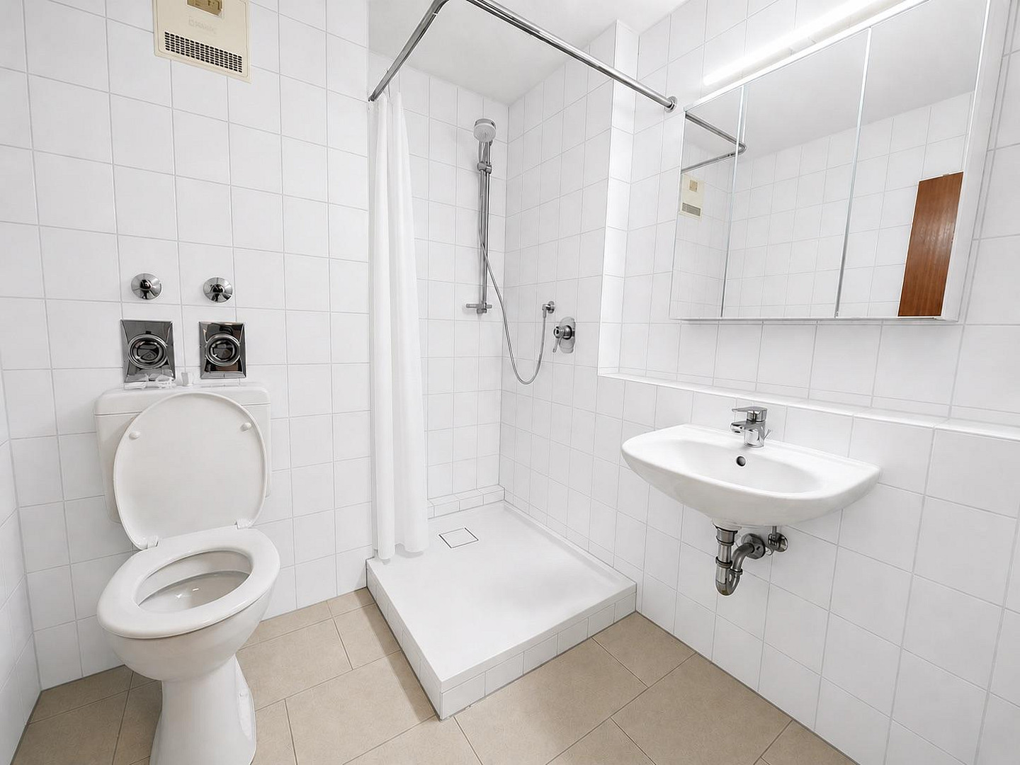 Charmate 1,5 Wohnung mit Terrasse und Küche – Römersteinstraße 108, 72766 Reutlingen(Sondelfingen) – Vorschaubild 4