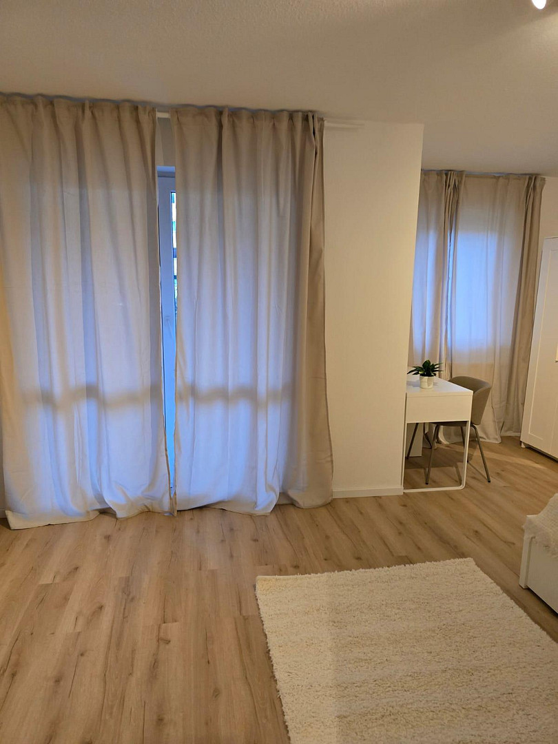Mit Balkon - Neu saniert - voll möbliert! – Sonnenstraße 7, 90763 Fürth – Vorschaubild 10