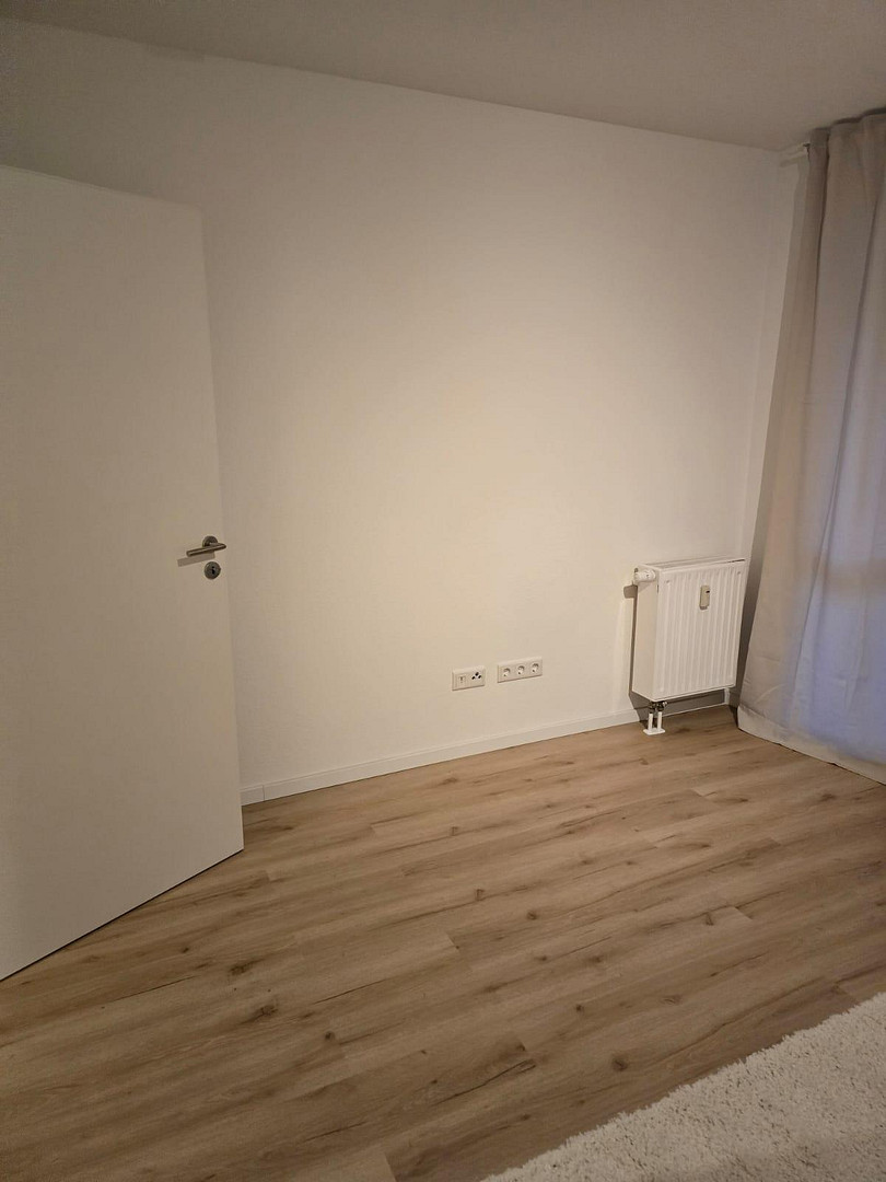 Mit Balkon - Neu saniert - voll möbliert! – Sonnenstraße 7, 90763 Fürth – Vorschaubild 7
