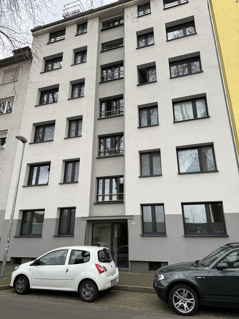 Von Privat: Attraktives MFH in Düsseldorf – umfassend modernisiert (Effizienzhaus 70), 17 Einheiten – Färberstr. 116, 40223 Düsseldorf(Bilk) – Vorschaubild 2