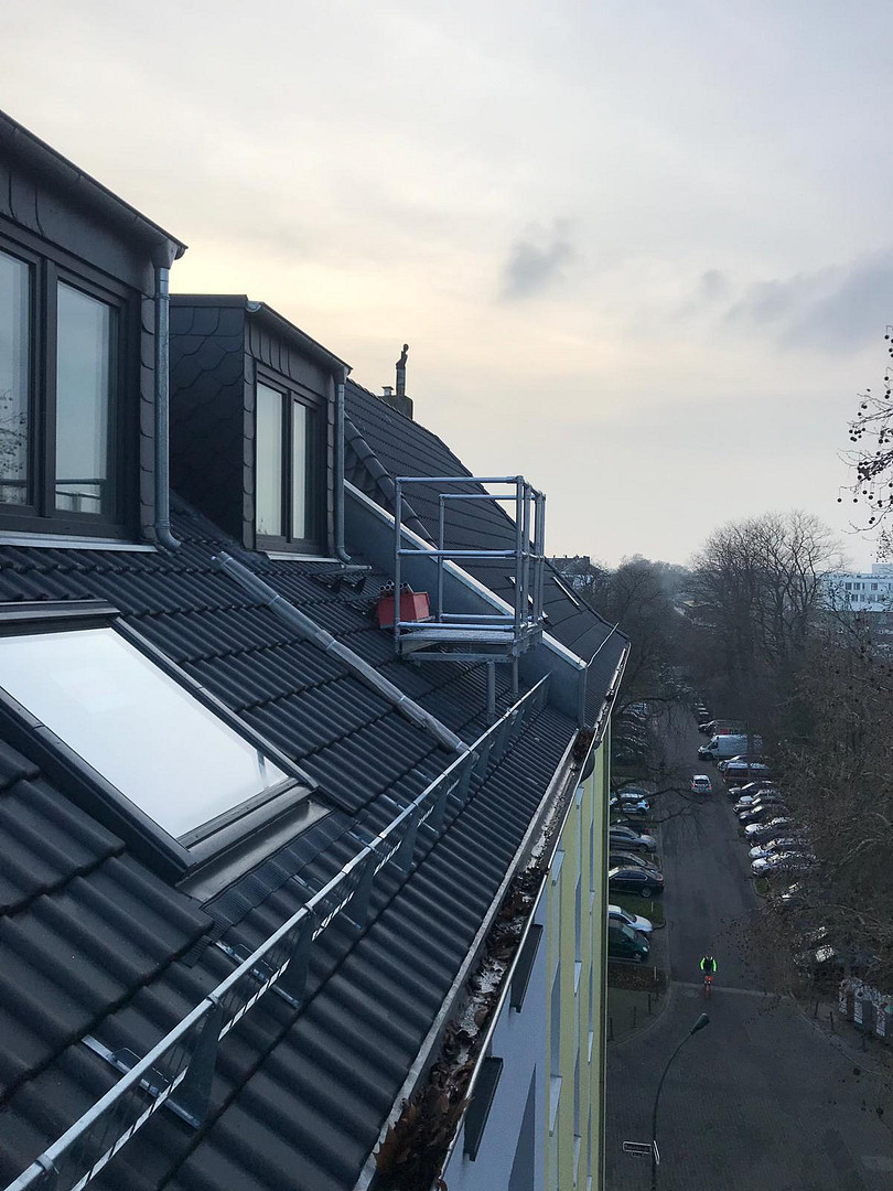 Von Privat: Attraktives MFH in Düsseldorf – umfassend modernisiert (Effizienzhaus 70), 17 Einheiten – Färberstr. 116, 40223 Düsseldorf(Bilk) – Vorschaubild 4