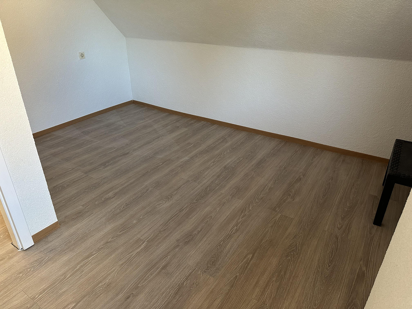 Gewerblich genutzte  4 Zimmer   Wohnung  an Firmen in  71570 Oppenweiler zu vermieten. – Oppenweiler – Vorschaubild 11
