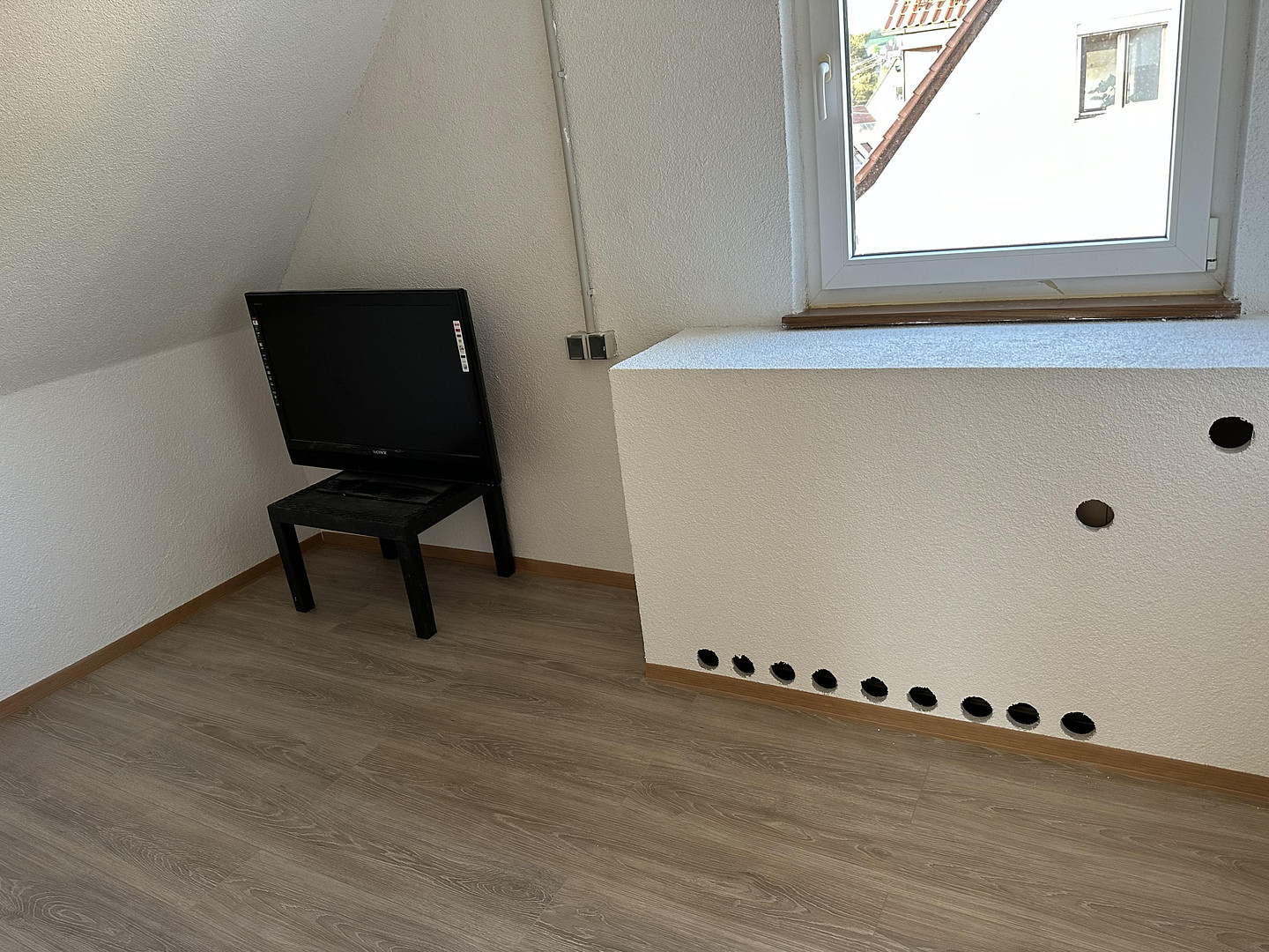 Gewerblich genutzte  4 Zimmer   Wohnung  an Firmen in  71570 Oppenweiler zu vermieten. – Oppenweiler – Vorschaubild 6