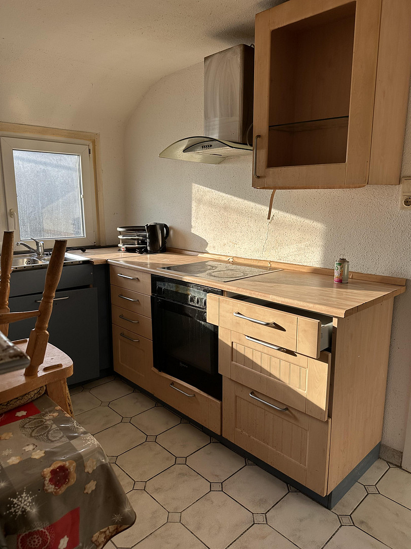 Gewerblich genutzte  4 Zimmer   Wohnung  an Firmen in  71570 Oppenweiler zu vermieten. – Oppenweiler – Vorschaubild 2