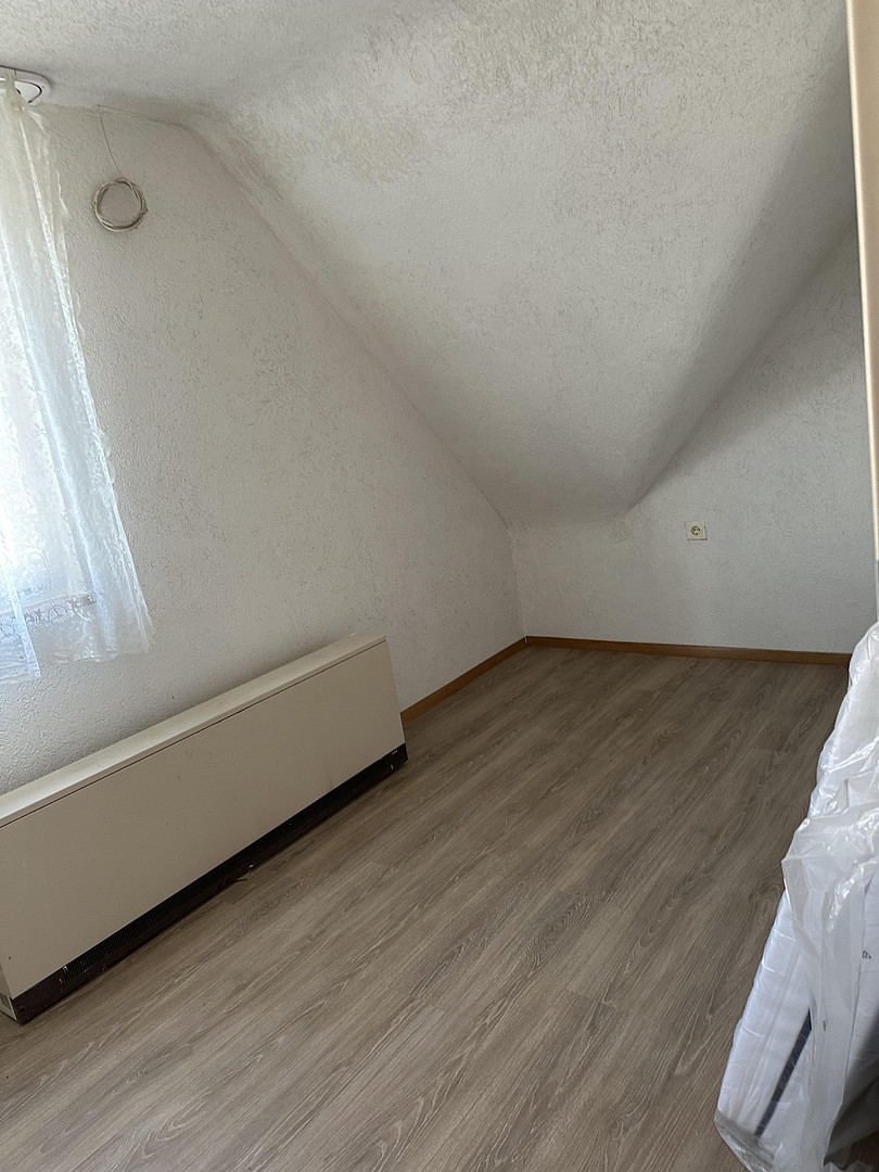 Gewerblich genutzte  4 Zimmer   Wohnung  an Firmen in  71570 Oppenweiler zu vermieten. – Oppenweiler – Vorschaubild 9