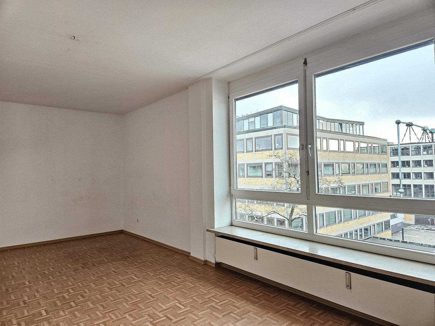 Maxvorstadt: Große 1-Zimmer-Wohnung in TOP-Lage – Luisenstraße 60, 80798 München(Maxvorstadt) – Vorschaubild 4