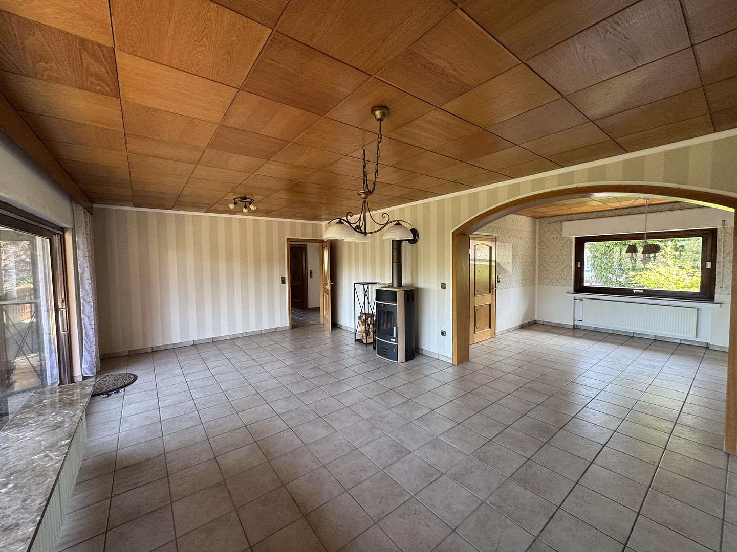Gepflegtes Einfamilienhaus mit EBK, Balkon, schön angelegtem Garten und Aussicht – Waldbröl(Biebelshof) – Vorschaubild 11