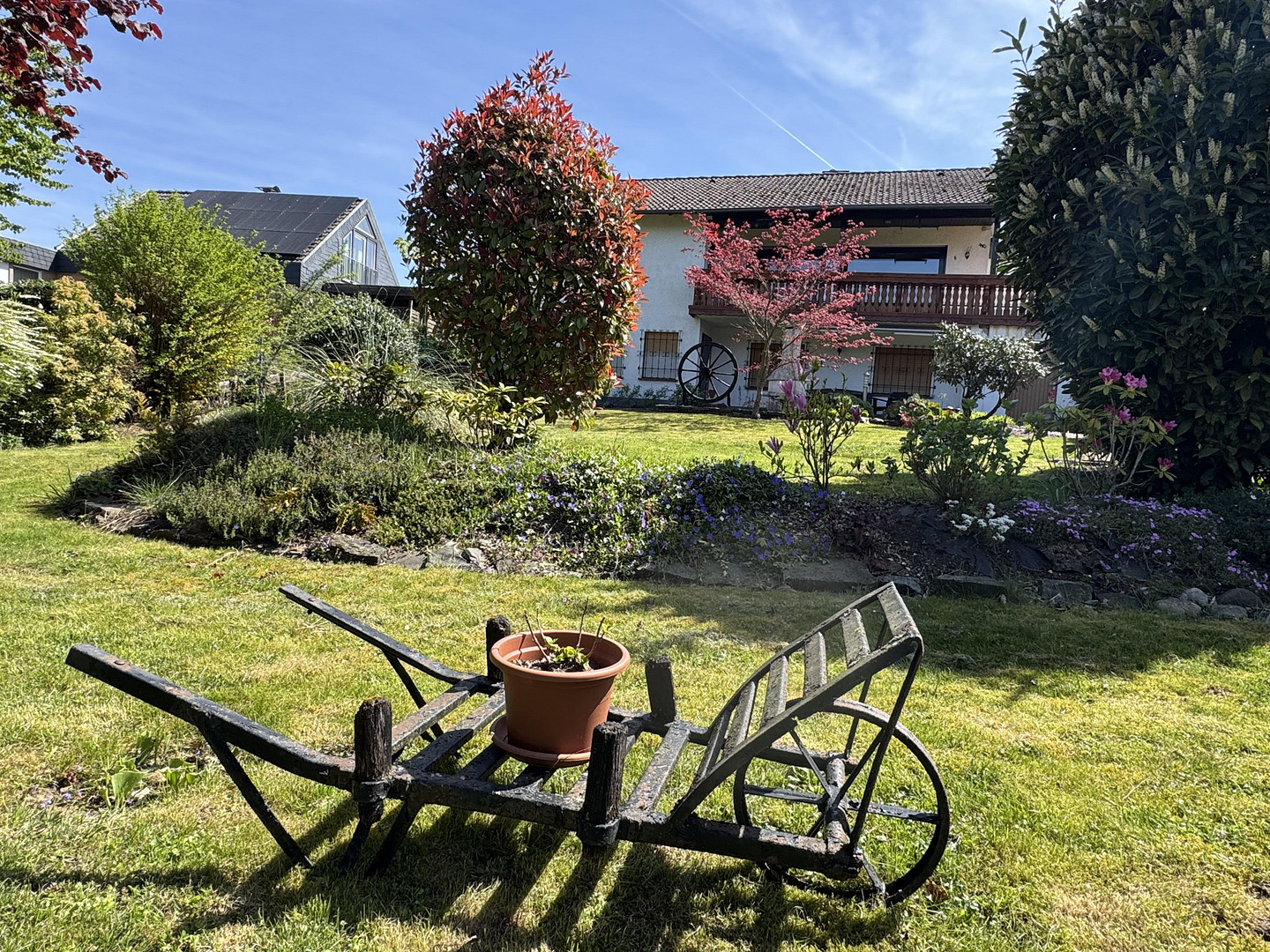 Gepflegtes Einfamilienhaus mit EBK, Balkon, schön angelegtem Garten und Aussicht – Waldbröl(Biebelshof) – Vorschaubild 5
