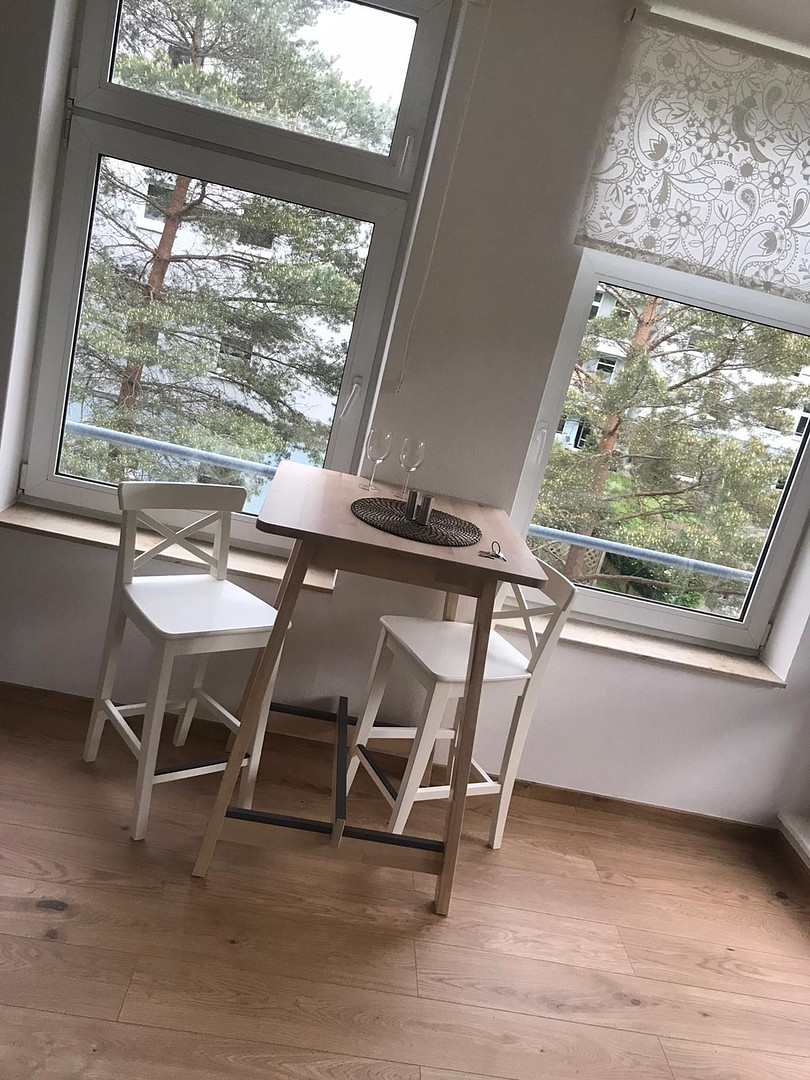 Ruhig, hell, möbliert - Apartment mit Balkon und Top-Anbindung zwischen Adlershof und Flughafen BER – Berlin(Altglienicke) – Vorschaubild 4