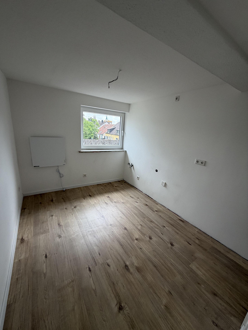 Komplett sanierte Dachgeschosswohnung in optimaler Lage von Gelsenkirchen – Waldemarstr. 4, 45881 Gelsenkirchen – Vorschaubild 4