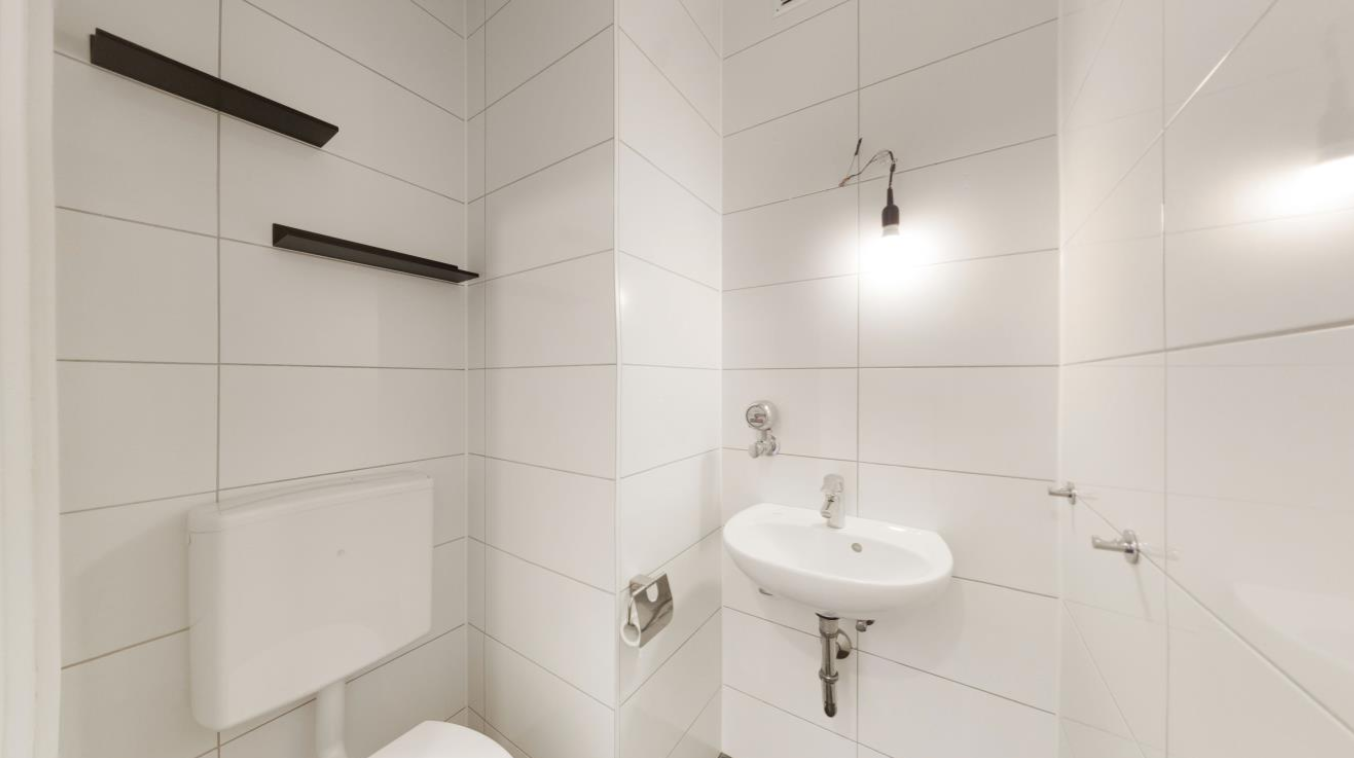 Frisch modernisierter Wohntraum mit großem Balkon und Garten in Düsseldorf-Lierenfeld – Sebastiansweg 12, 40231 Düsseldorf(Lierenfeld) – Vorschaubild 7