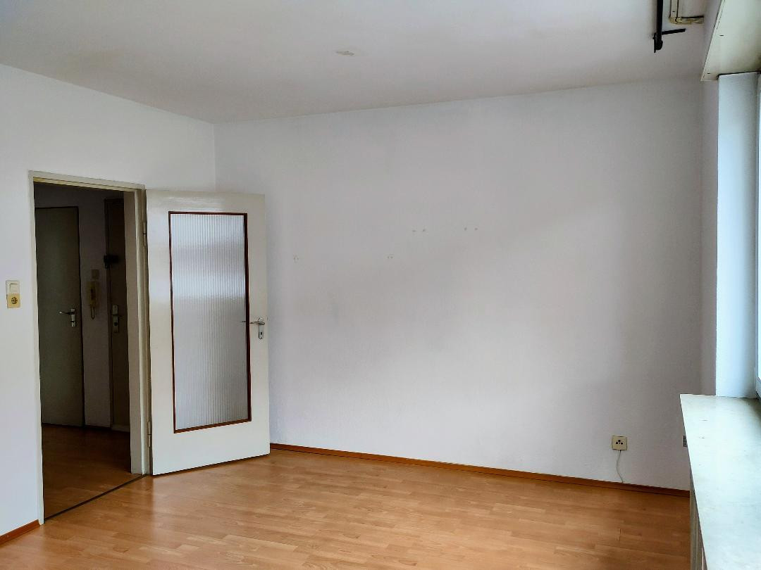 Sehr schöne, helle 2 Zi-Whg mit Balkon und EBK ab sofort von privat zu vermieten