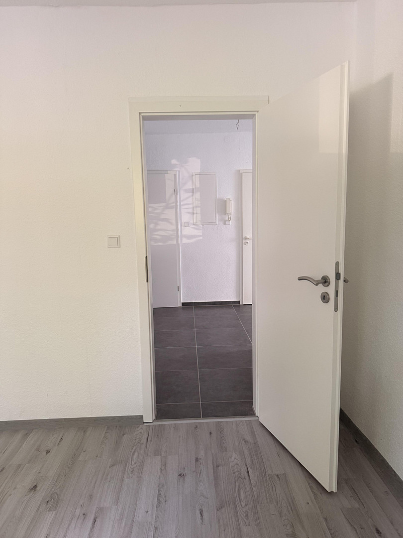 Renovierte 2-Zimmer Wohnung mit EBK, nahe Innenstadt – Braunschweig – Vorschaubild 9