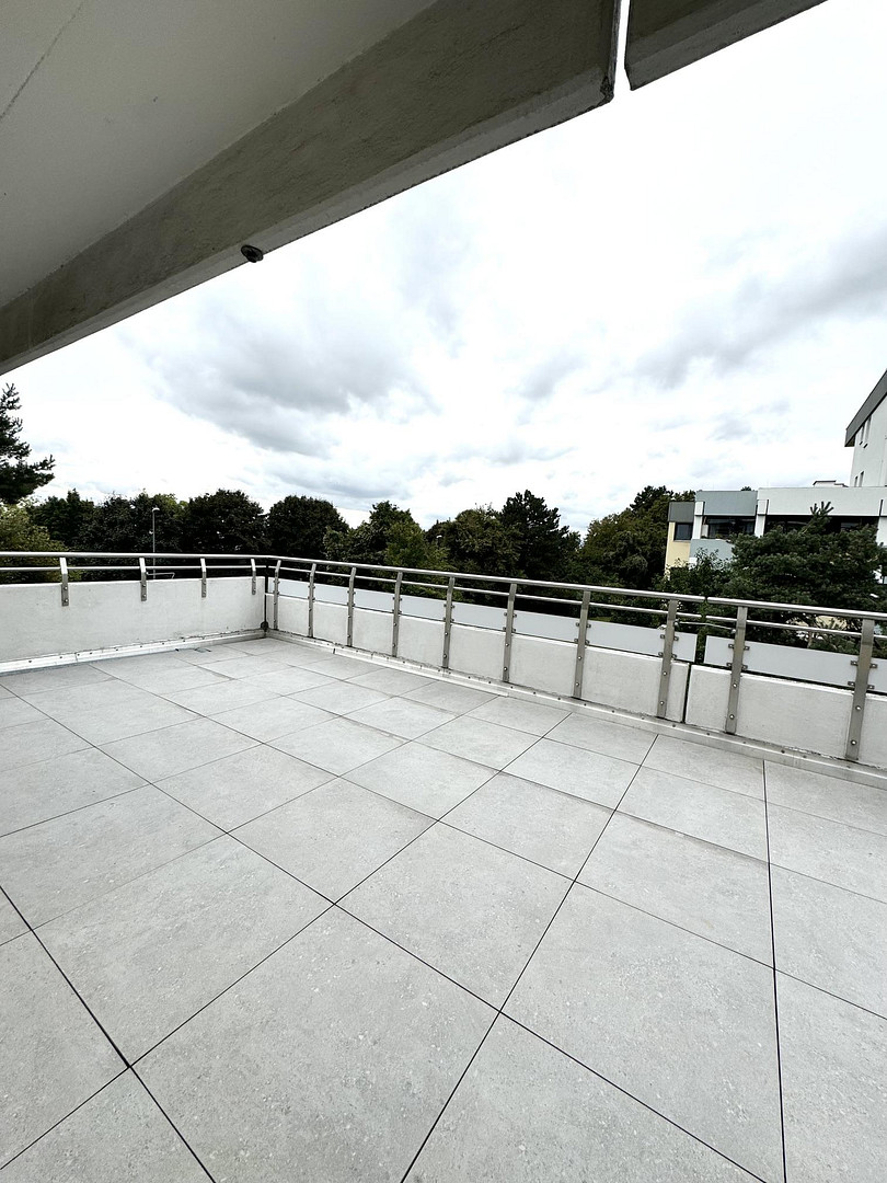Einziehen und Wohlfühlen – stilvolle 2-Zimmer-Wohnung mit Traumterrasse und Tiefgaragenstellplatz – Hessenring 26, 65205 Wiesbaden(Nordenstadt) – Vorschaubild 3