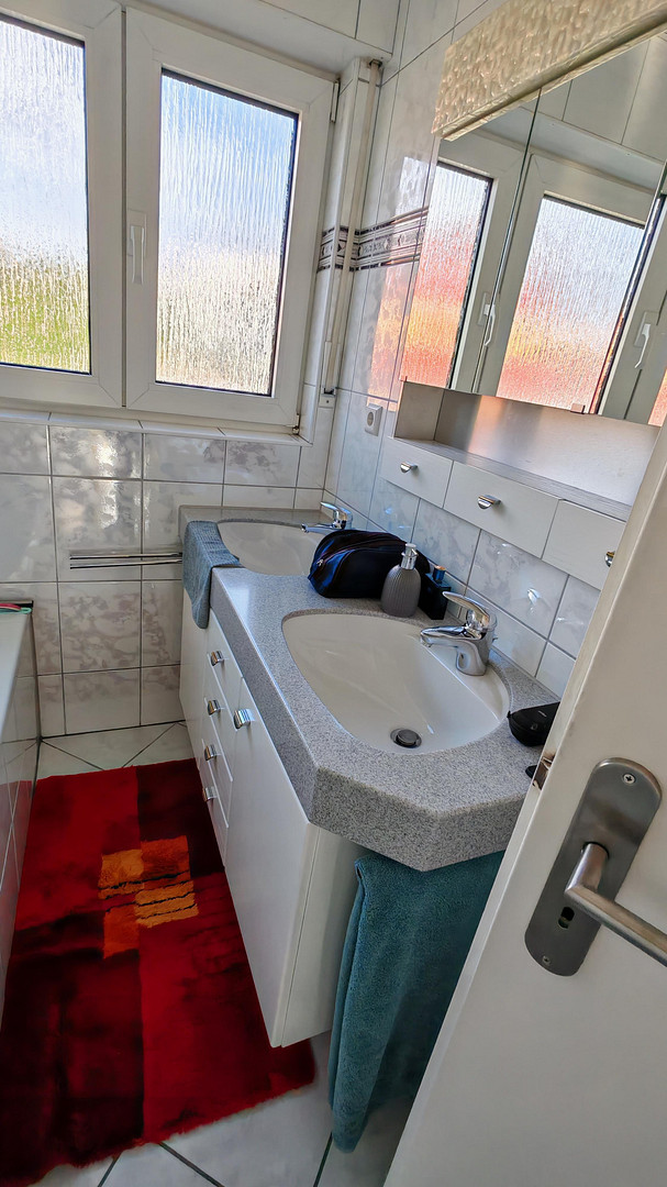 Lichtdurchflutete 3,5 / 4 Zimmerwohnung 1.OG ca.90 m2 mit großem Balkon Weinstadt-Endersbach – Weinstadt(Endersbach) – Vorschaubild 8