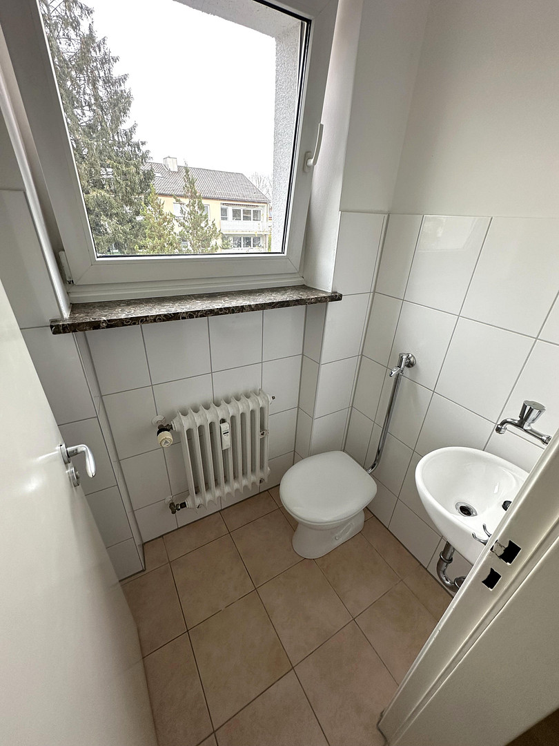 Großzügige 4 Zi-Whg. im Zentrum Poings mit EBK u. Gäste-WC – Poing – Vorschaubild 8