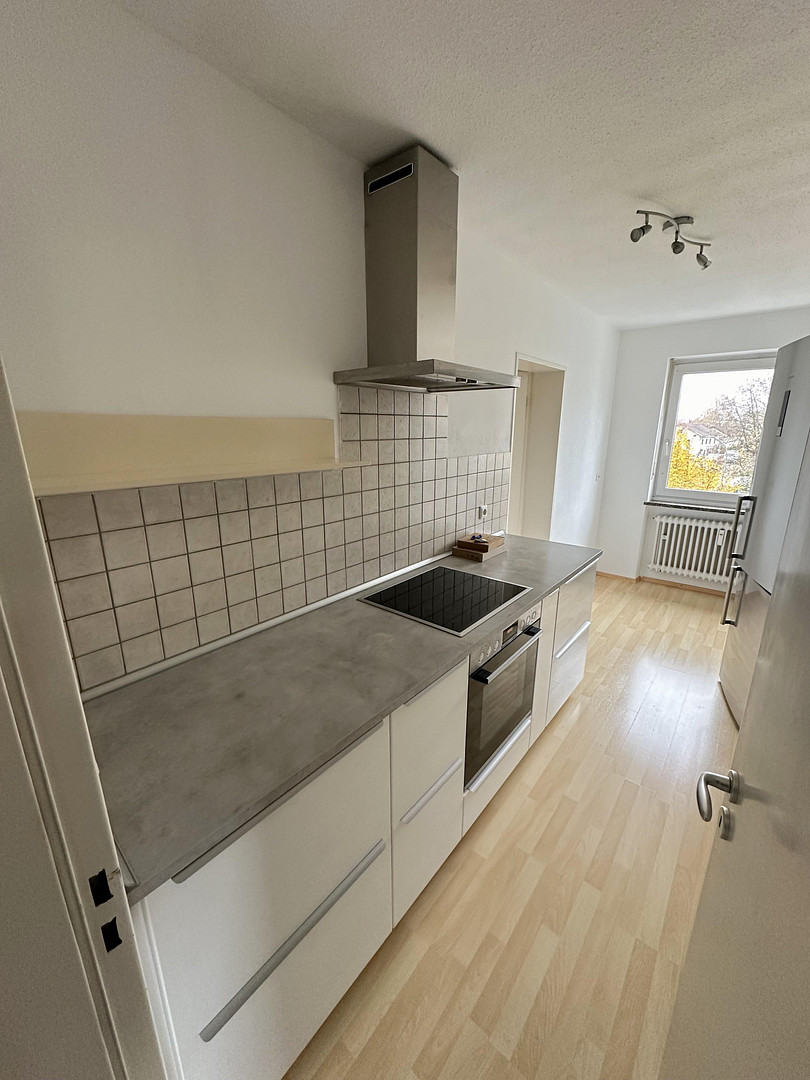 Großzügige 4 Zi-Whg. im Zentrum Poings mit EBK u. Gäste-WC – Poing – Vorschaubild 5
