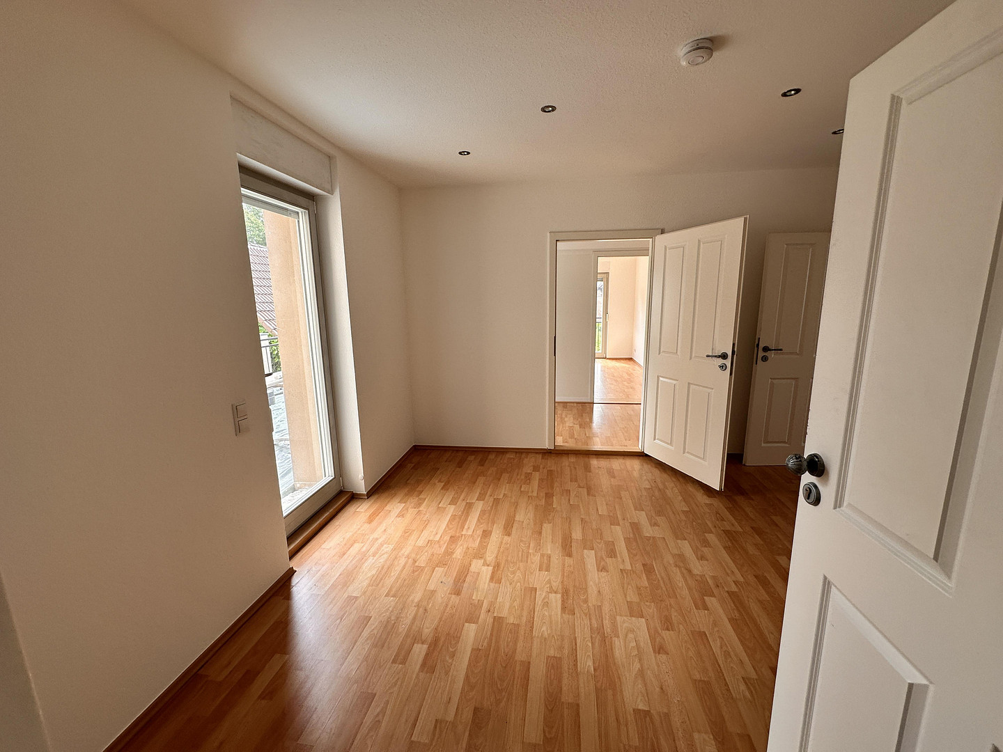 Großzügige 3-Zimmer-Wohnung mit mega Terrasse in Sinsheim-Hilsbach – Am Zehnt 9, 74889 Sinsheim-Hilsbach(Hilsbach) – Vorschaubild 3