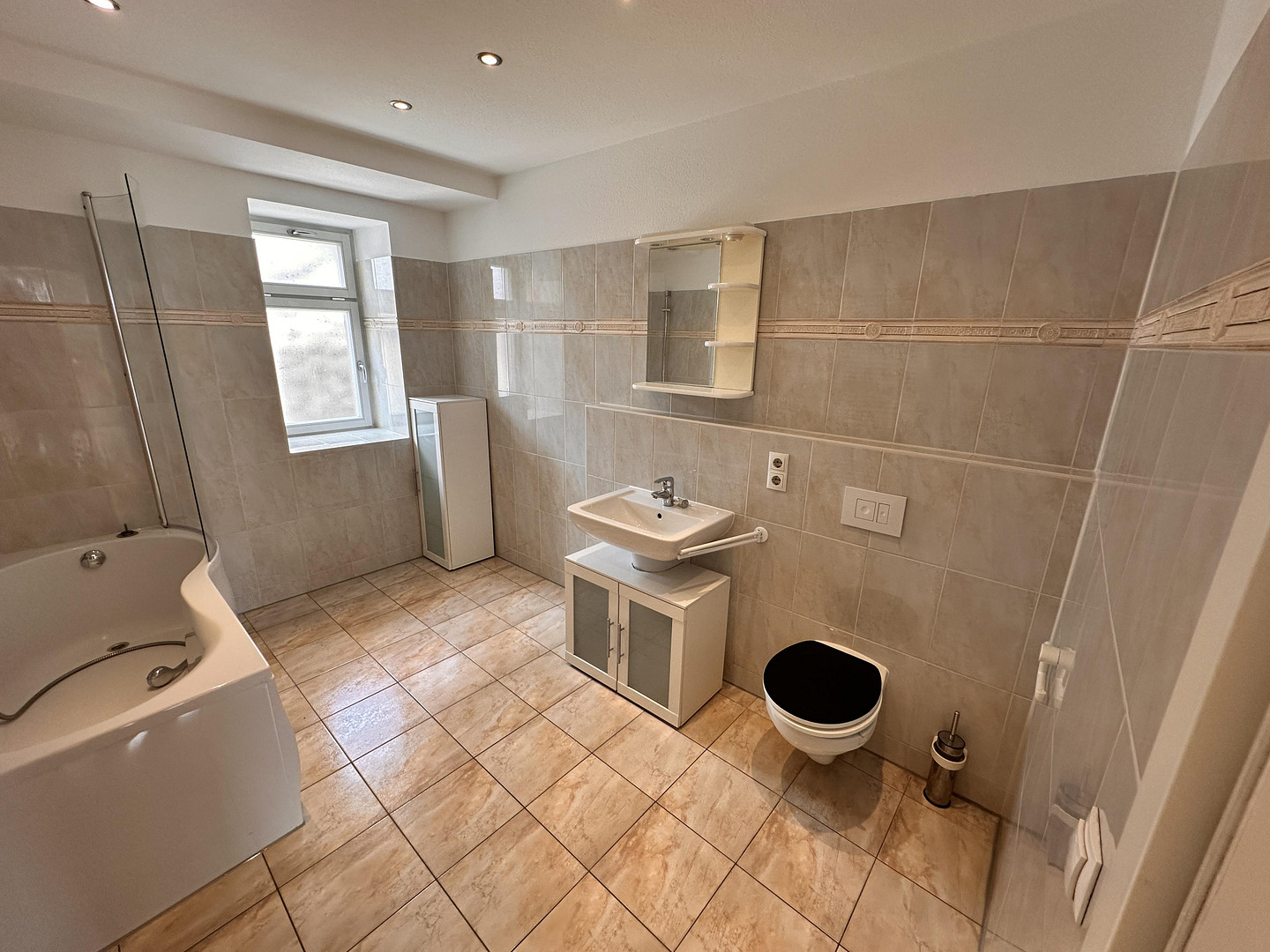 Großzügige 3-Zimmer-Wohnung mit mega Terrasse in Sinsheim-Hilsbach – Am Zehnt 9, 74889 Sinsheim-Hilsbach(Hilsbach) – Vorschaubild 7