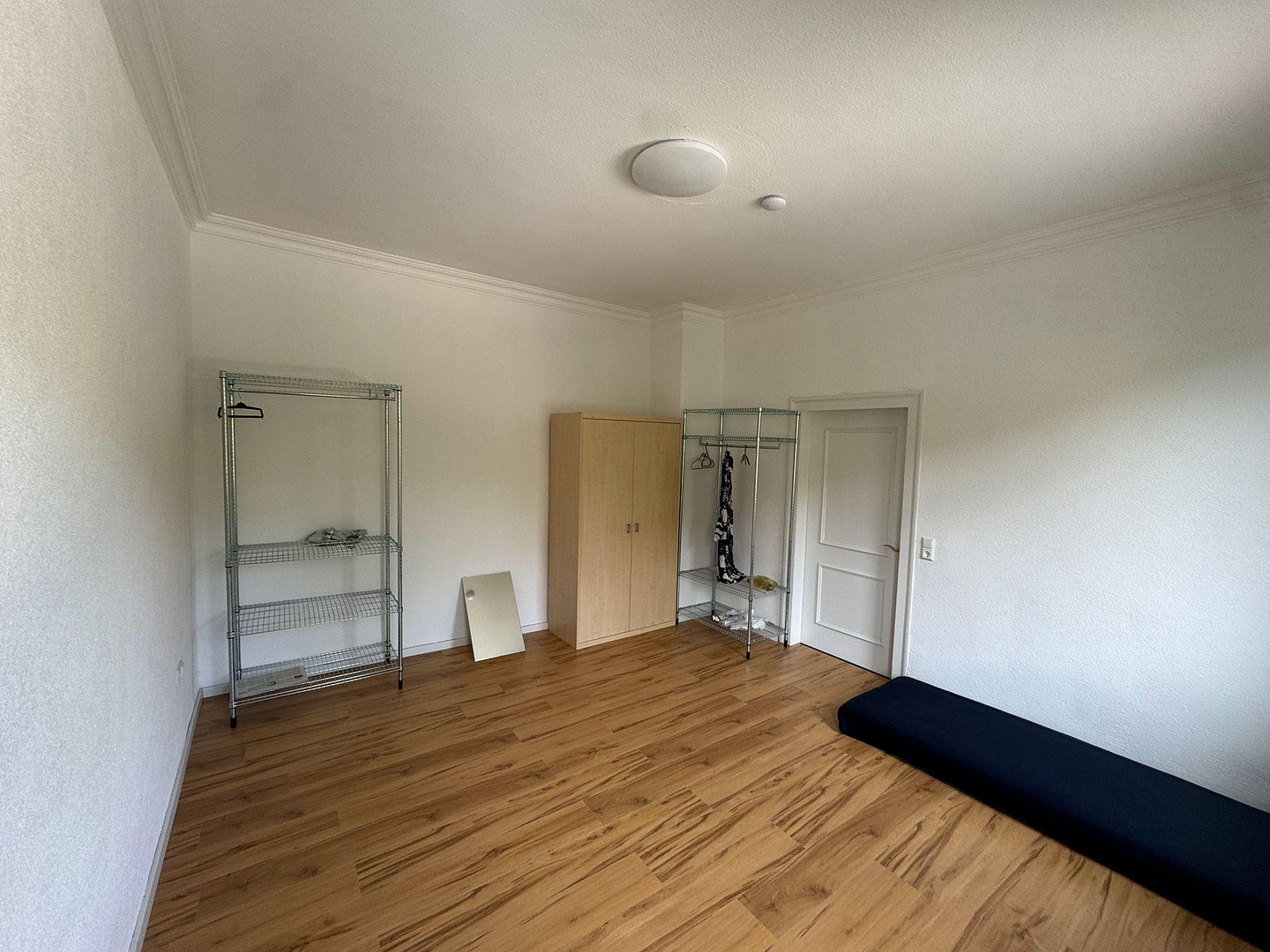 Vollsanierte schöne Stadtwohnung mit neuem Bad und Einbauküche sowie moderner Fernwärmeheizung – Hohenzollernstrasse21, 72458 Albstadt(Ebingen) – Vorschaubild 5