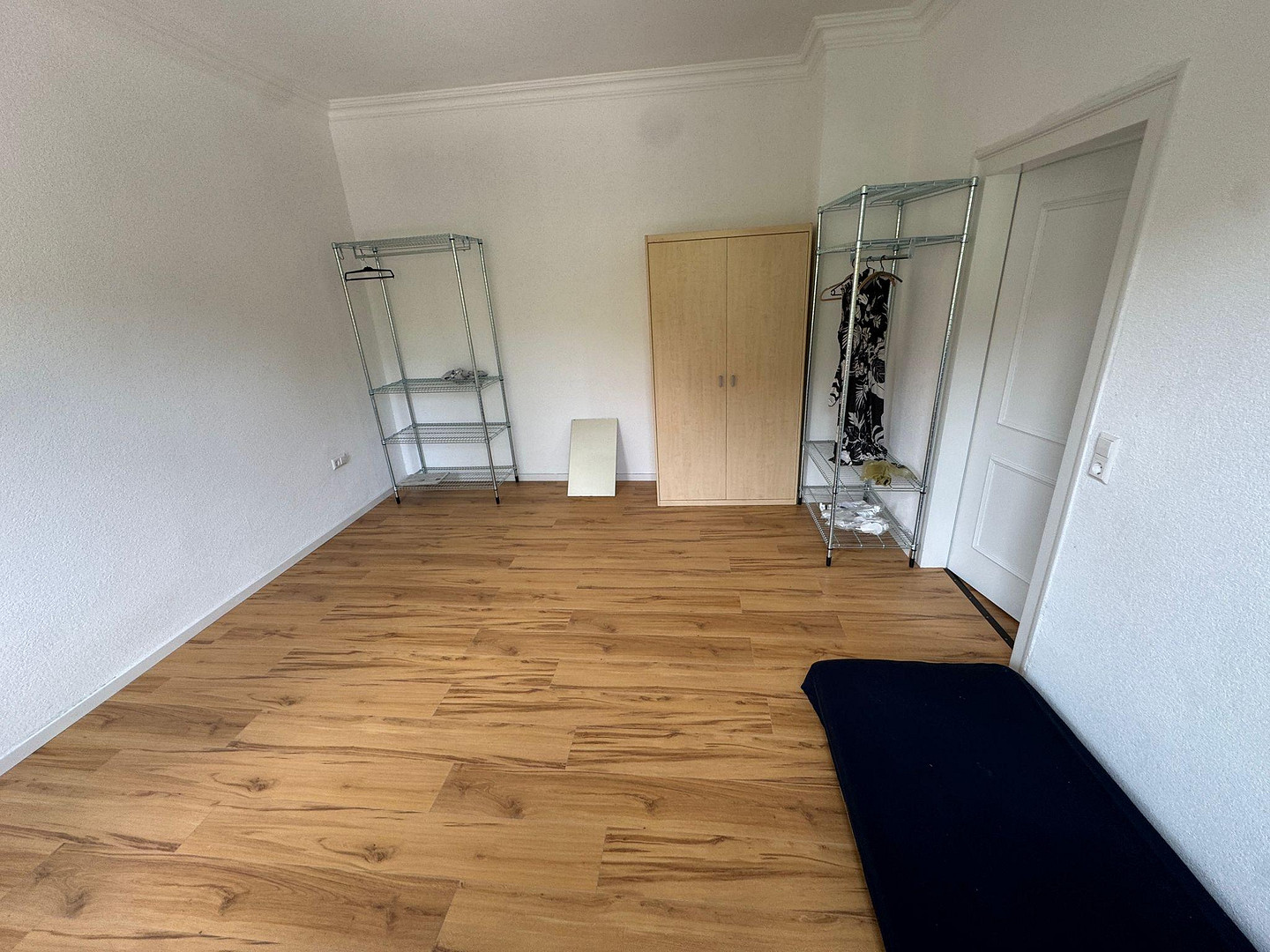 Vollsanierte schöne Stadtwohnung mit neuem Bad und Einbauküche sowie moderner Fernwärmeheizung – Hohenzollernstrasse21, 72458 Albstadt(Ebingen) – Vorschaubild 9