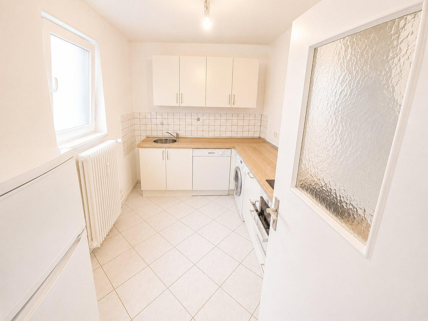 Frisch renovierte 2-Zimmer-Wohnung im begehrten Thelottviertel – nur 2 Minuten zum Hauptbahnhof – Rosenaustraße 31, 86150 Augsburg(Pfersee) – Vorschaubild 4