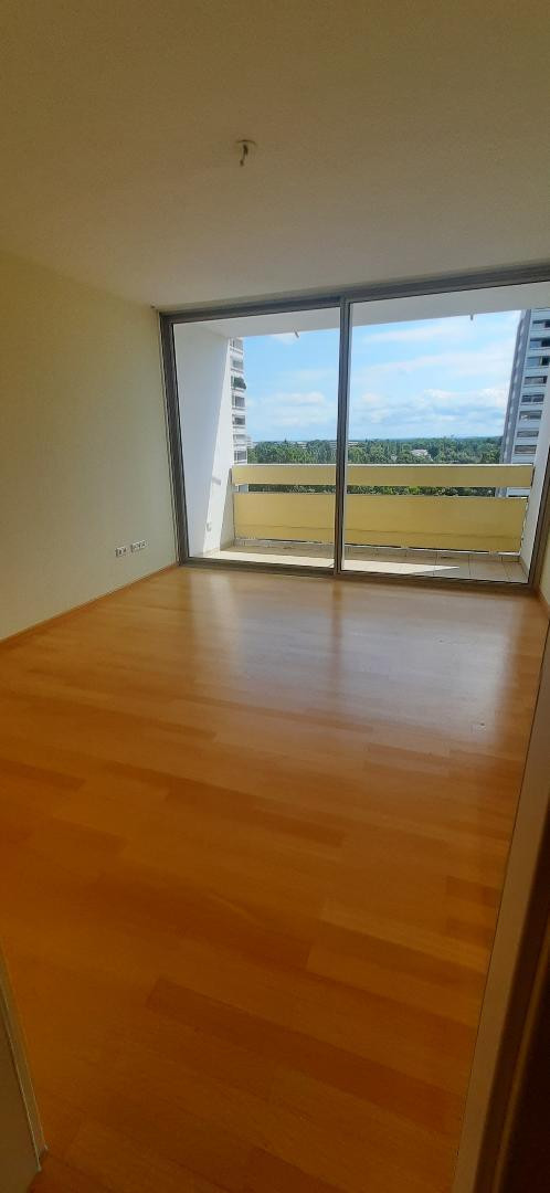 100 m2 mit Alpenblick und Schwimmbad in Bestlage – München(Bogenhausen) – Vorschaubild 6