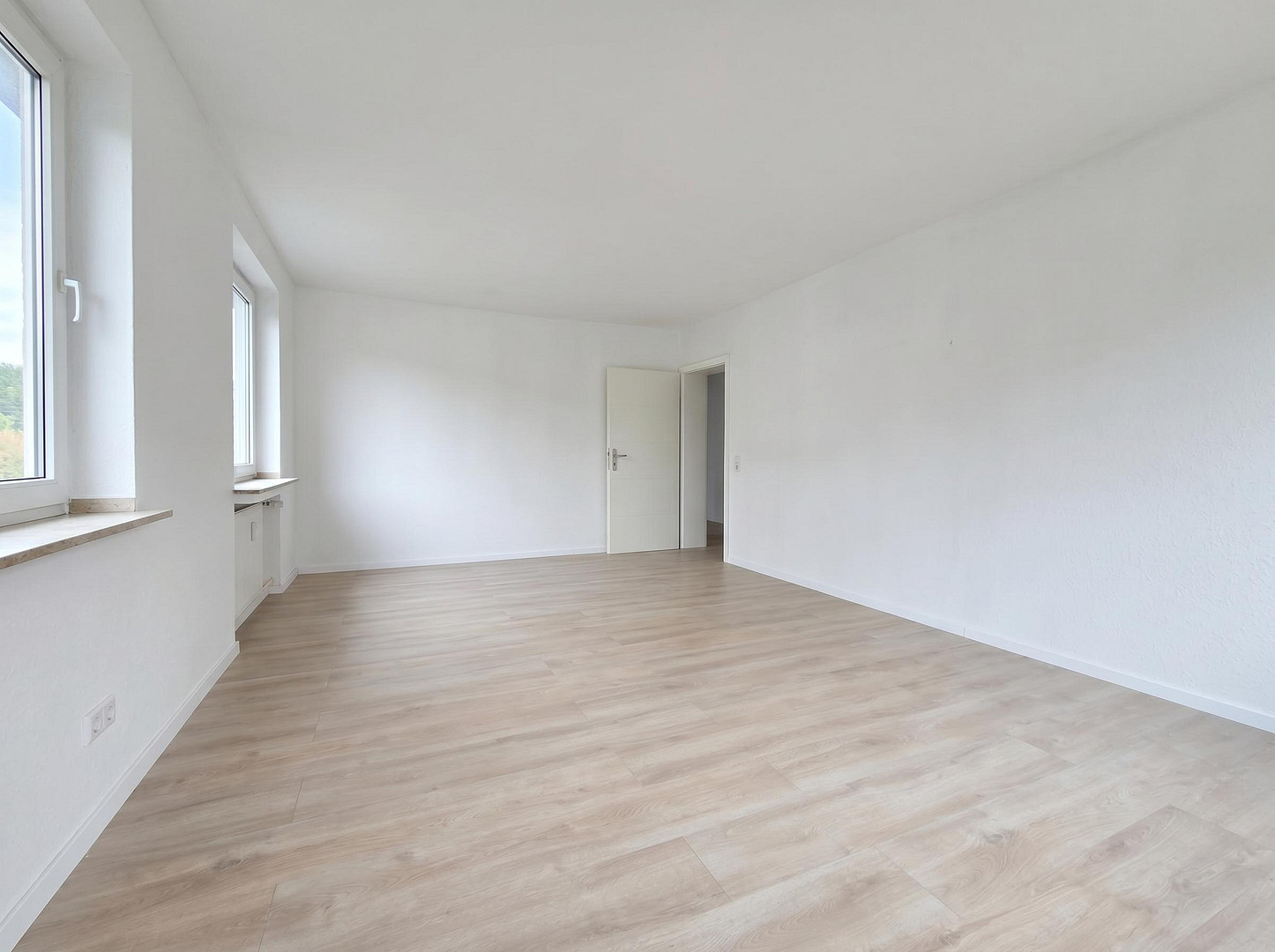 Renovierte 2-Zimmer-Wohnung mit Aufzug - ideal für Single, Paar oder Kapitalanleger – Waltroper Str. 24, 44536 Lünen(Brambauer) – Vorschaubild 2