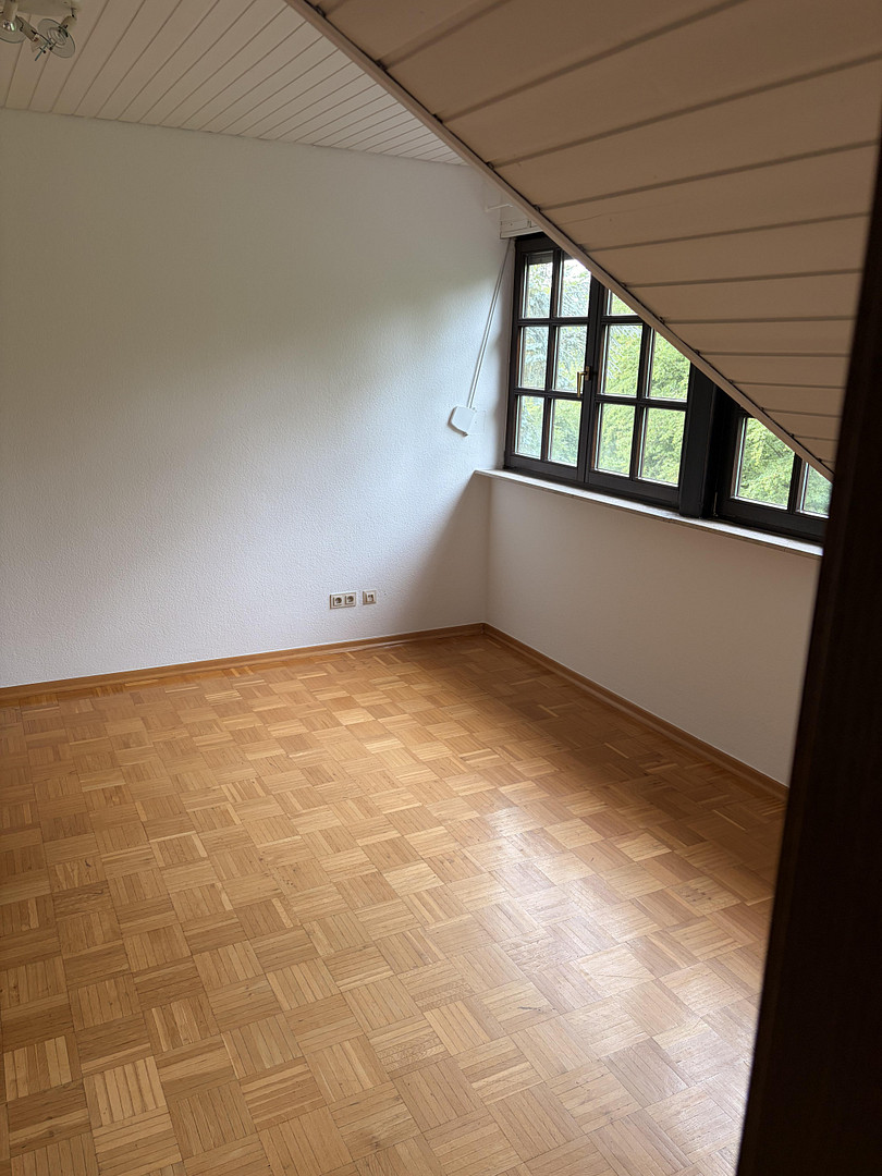1-Zimmer-Dachstudio Wiesbaden-Parkstraße – Wiesbaden – Vorschaubild 5