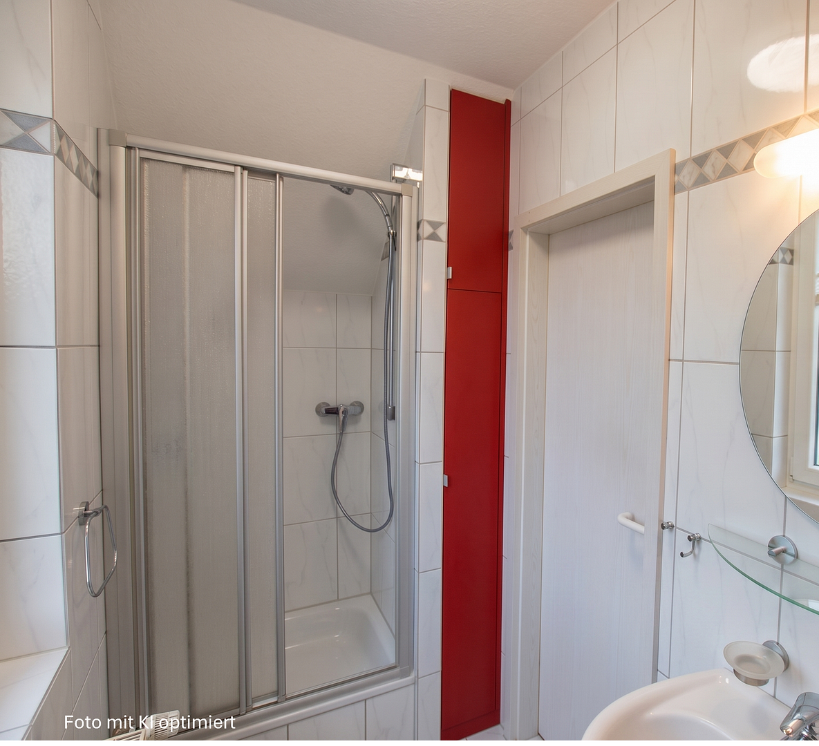 Helle Maisonette mit ausgebautem Spitzboden und 2 Stellplätzen – Haan – Vorschaubild 9