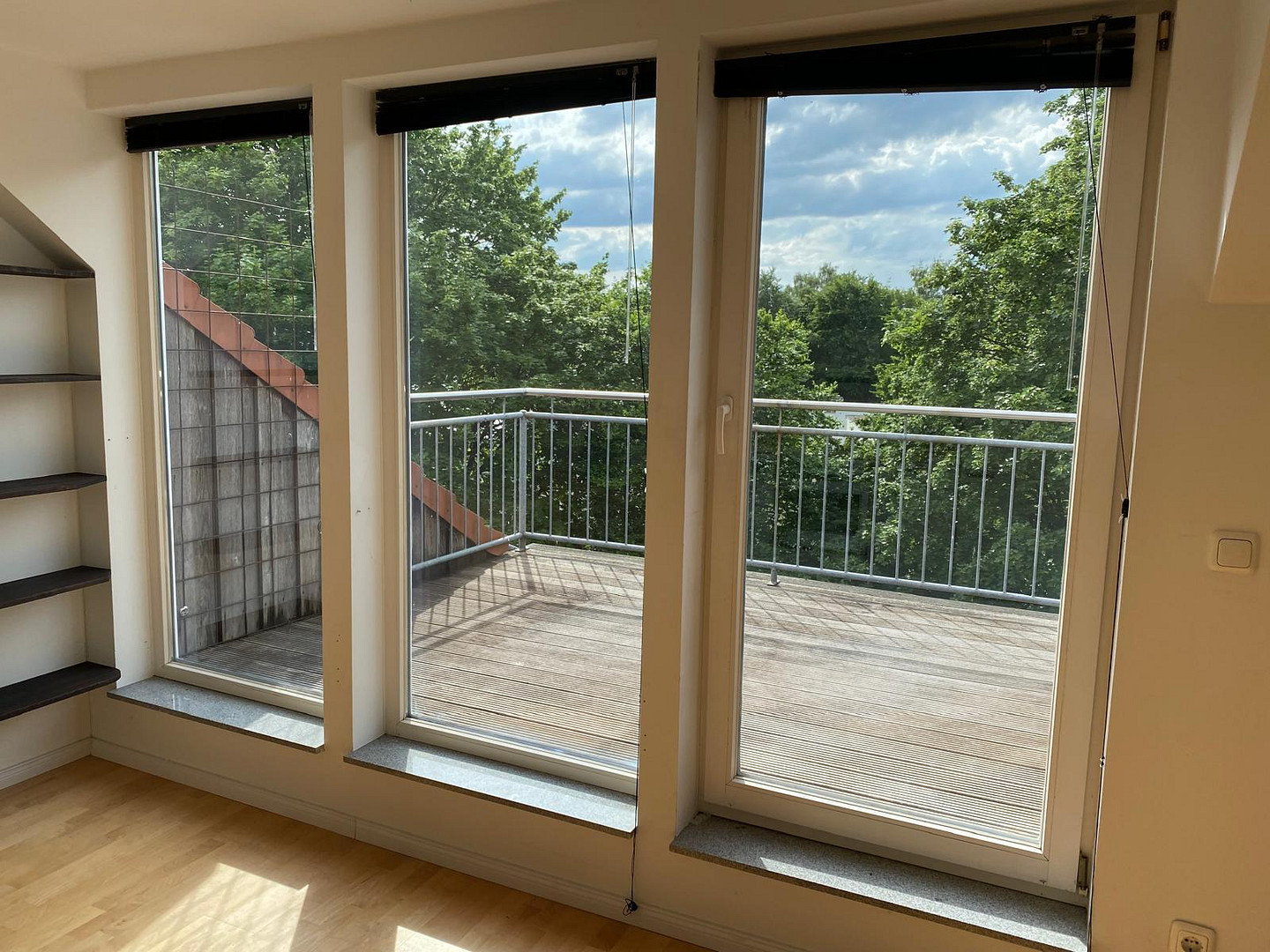 Lichtdurchflutete Dachgeschoßwohnung in Barmbek-Nord mit eigenem Stellplatz – Starstraße 33, 22305 Hamburg(Barmbek-Nord) – Vorschaubild 2