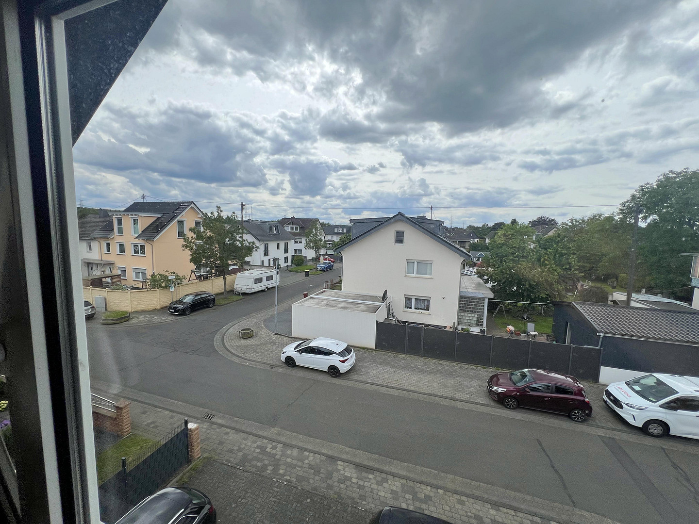 Helle & Top geschnittene DG Wohnung mit EBK & Stellplatz in Sankt Augustin Buisdorf – Prinz-Eugenstr. 1, 53757 Sankt Augustin(Buisdorf) – Vorschaubild 3