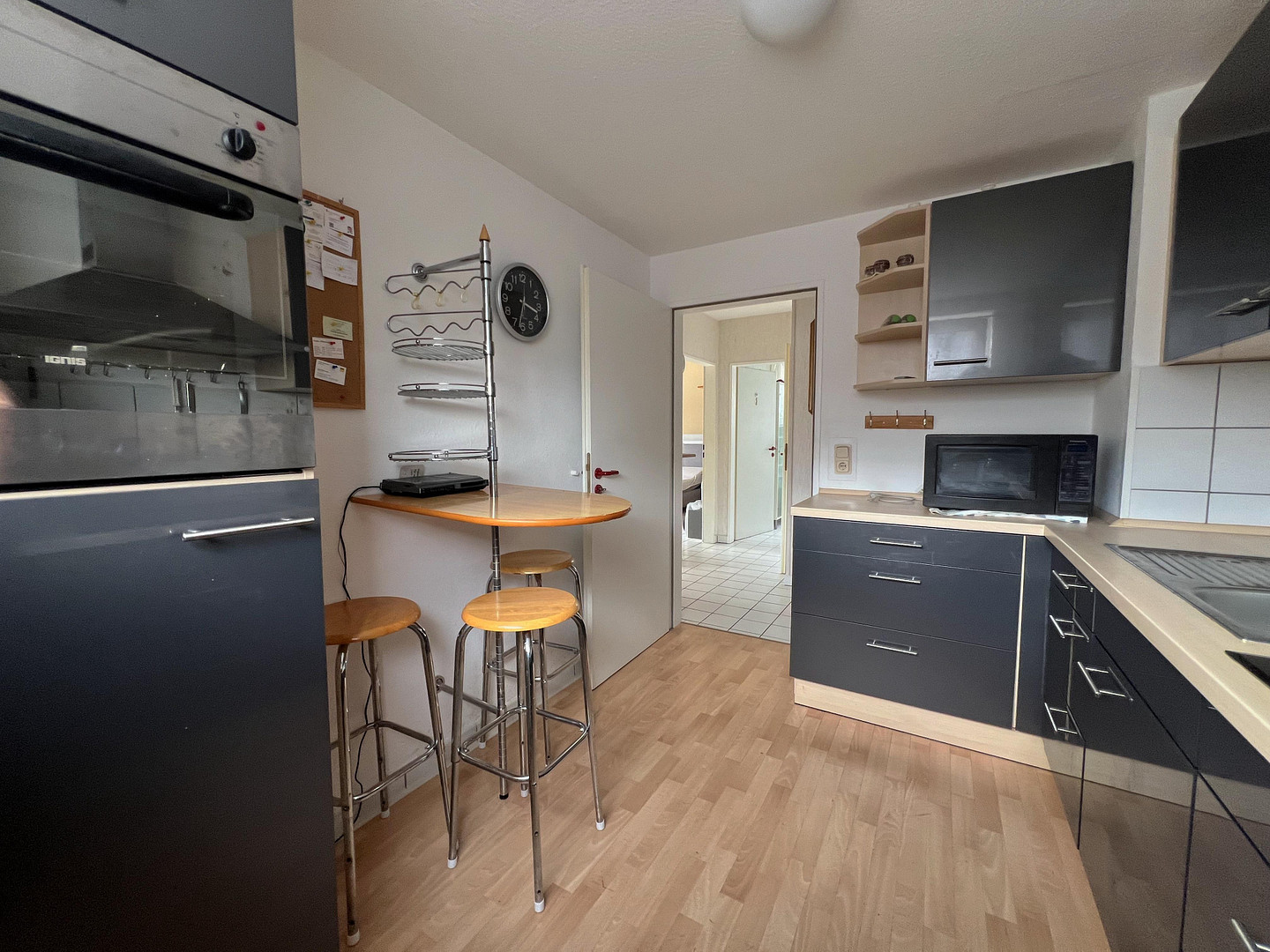 Helle & Top geschnittene DG Wohnung mit EBK & Stellplatz in Sankt Augustin Buisdorf – Prinz-Eugenstr. 1, 53757 Sankt Augustin(Buisdorf) – Vorschaubild 12
