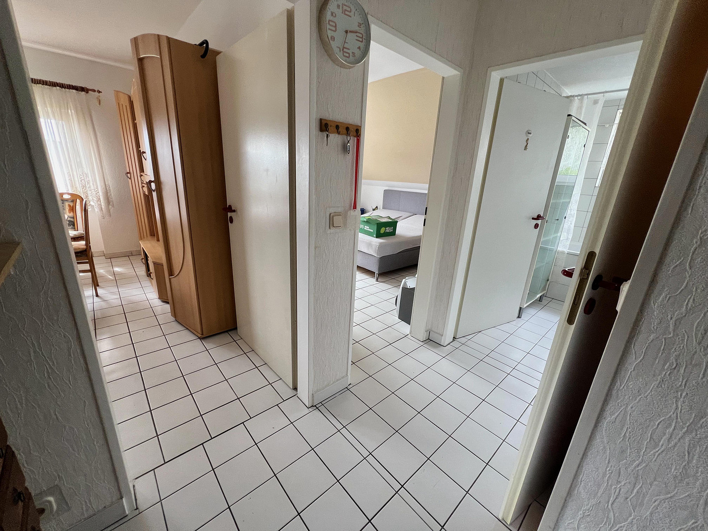 Helle & Top geschnittene DG Wohnung mit EBK & Stellplatz in Sankt Augustin Buisdorf – Prinz-Eugenstr. 1, 53757 Sankt Augustin(Buisdorf) – Vorschaubild 4