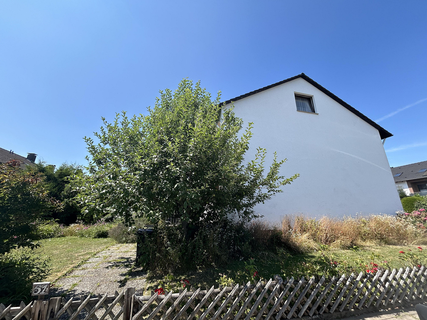 Reihenendhaus Bielefeld-Theesen von Privat, Provisionsfrei ! Viel Raum in beliebter Lage – 33739 Bielefeld-Theesen(Theesen) – Vorschaubild 2