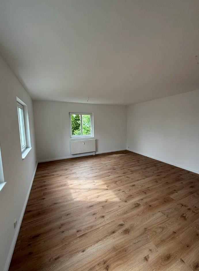 °°Frisch sanierte°° sonnige 3 Zimmer Wohnung mit Balkon und neuer Einbauküche – Sigrid-Undset-Straße 9, 15831 Blankenfelde-Mahlow(Mahlow) – Vorschaubild 2