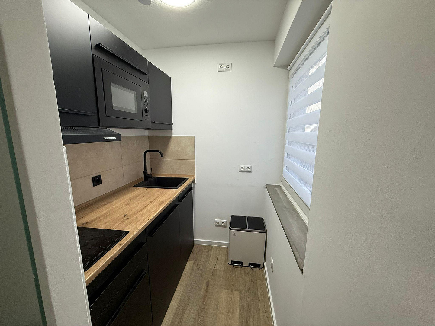 Vollmöbllierte 2 Zimmerwohnung in zentraler Lage – Gerhart - Hauptmann - Straße 11, 91058 Erlangen – Vorschaubild 17