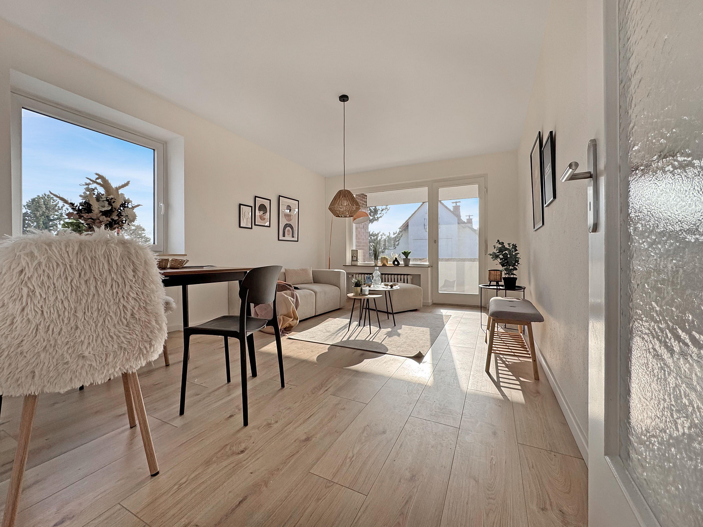 Einzugsbereit und Provisionsfrei * Sonnendurchflutete 2-Zi.-Whg. Stellplatz / sonnig. Balkon – Frank-Wedekind-Straße, 65201 Wiesbaden – Vorschaubild 4