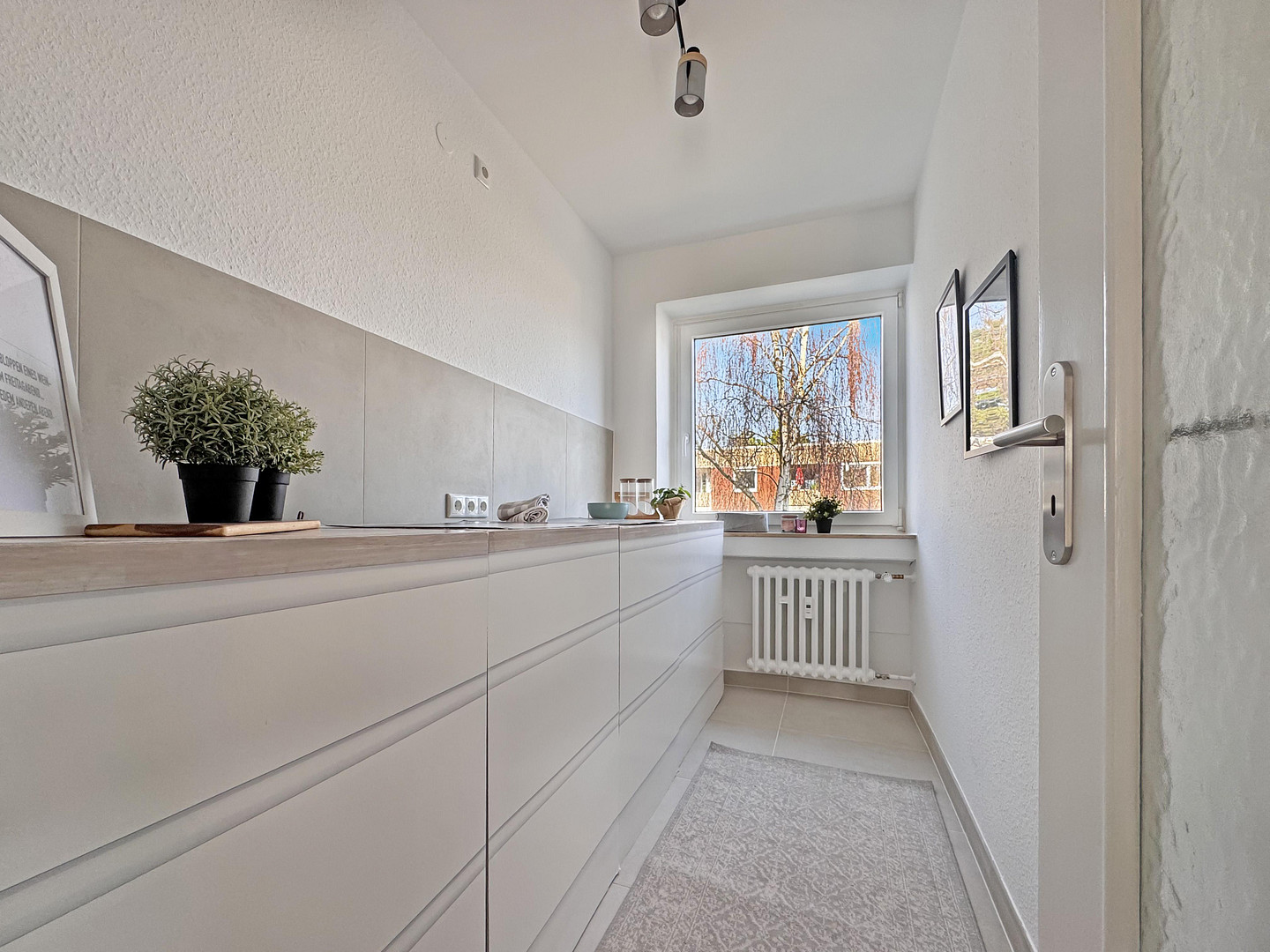 Einzugsbereit und Provisionsfrei * Sonnendurchflutete 2-Zi.-Whg. Stellplatz / sonnig. Balkon – Frank-Wedekind-Straße, 65201 Wiesbaden – Vorschaubild 8