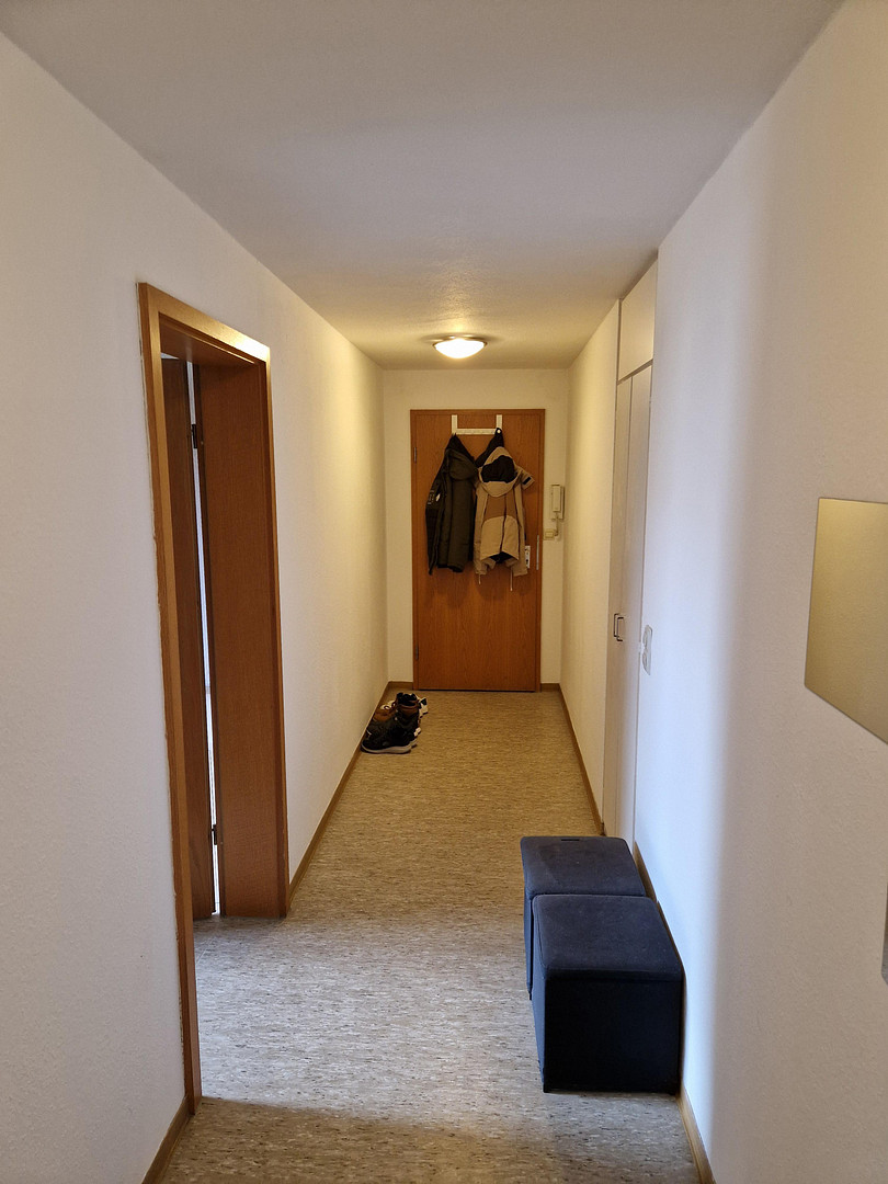 Ruhige und zentrale 2-Zimmer Wohnung mit Balkon im Herzen von Karlsruhe – Hirschstr. 36, 76133 Karlsruhe(Innenstadt-West) – Vorschaubild 2