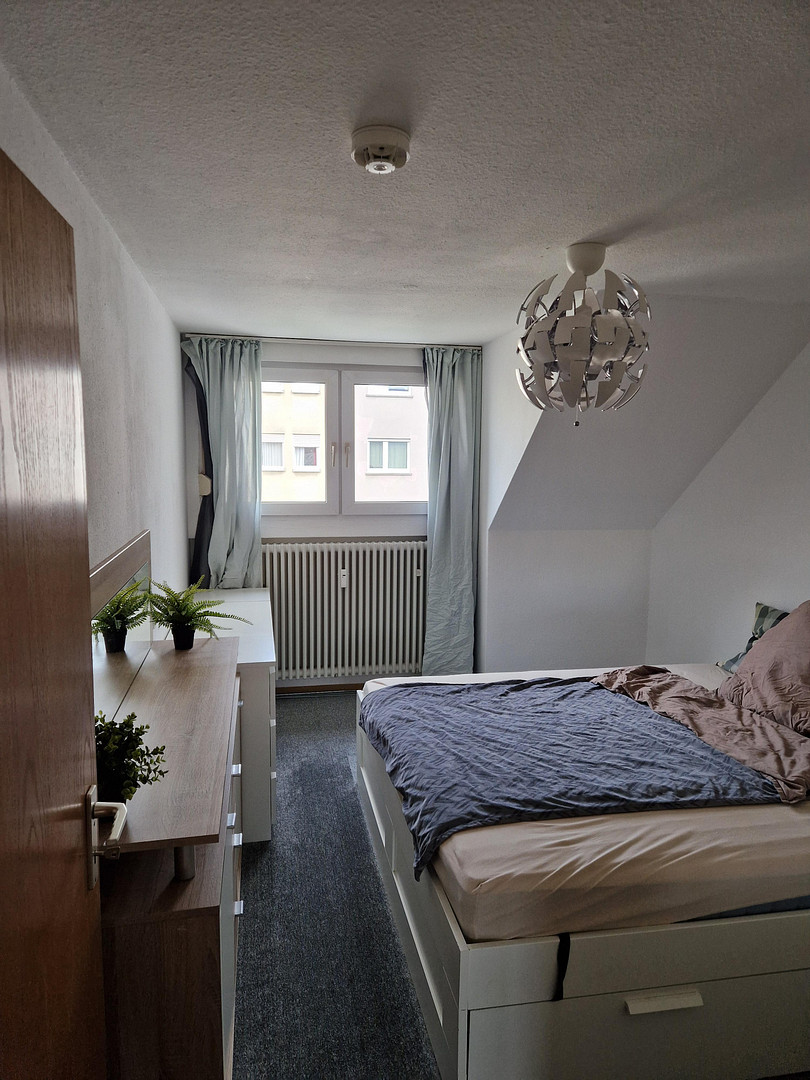 Ruhige und zentrale 2-Zimmer Wohnung mit Balkon im Herzen von Karlsruhe – Hirschstr. 36, 76133 Karlsruhe(Innenstadt-West) – Vorschaubild 4