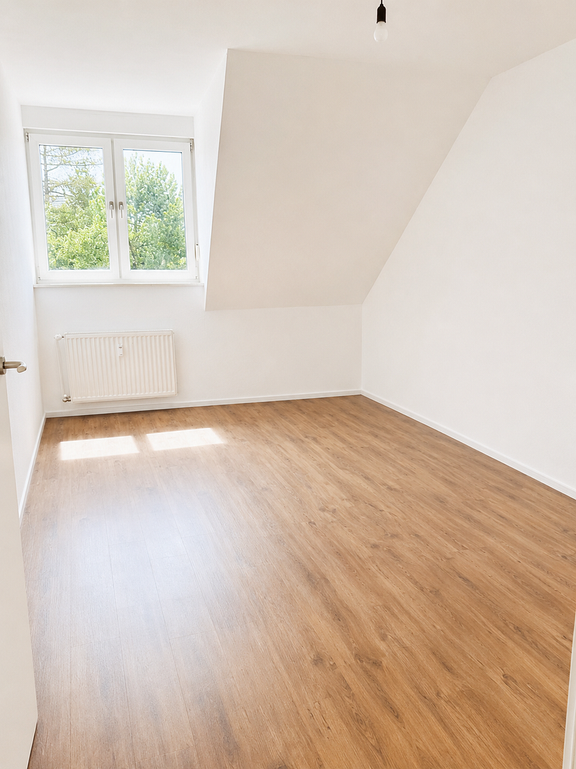 Exklusives Wohnen auf zwei Ebenen – moderne 5-Zimmer-Maisonette mit Balkon & eigener PV-Anlage – Klosterstrasse 26, 46535 Dinslaken – Vorschaubild 4