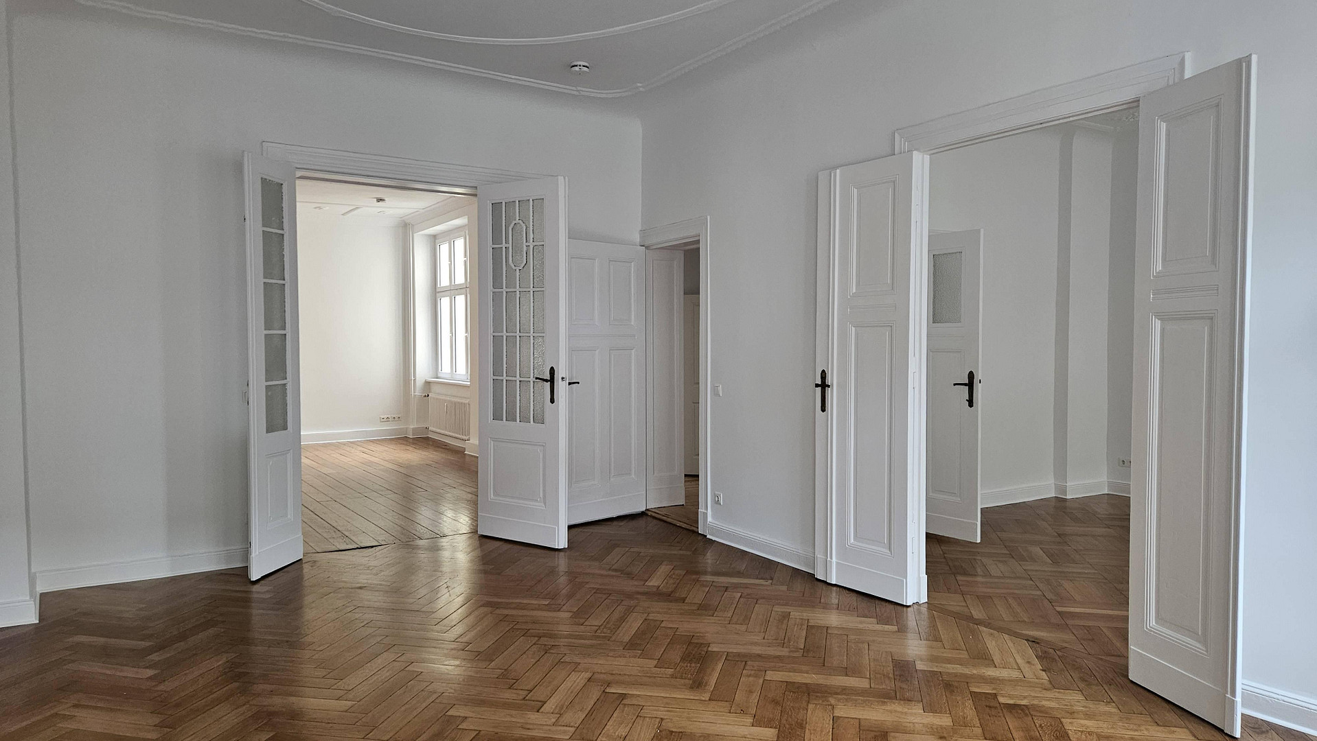 3-Zimmer Altbauwohnung mit Balkon in Charlottenburg – Philippistraße 8, 14059 Berlin(Charlottenburg) – Vorschaubild 2