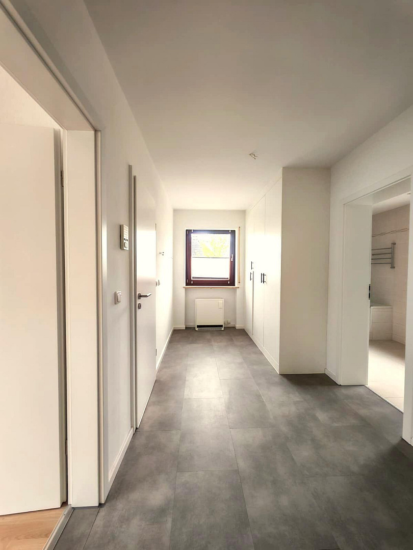 3 Zimmer Wohnung, 1.OG mit Gartennutzung – Kameruner Str., 81827 München(Trudering) – Vorschaubild 2